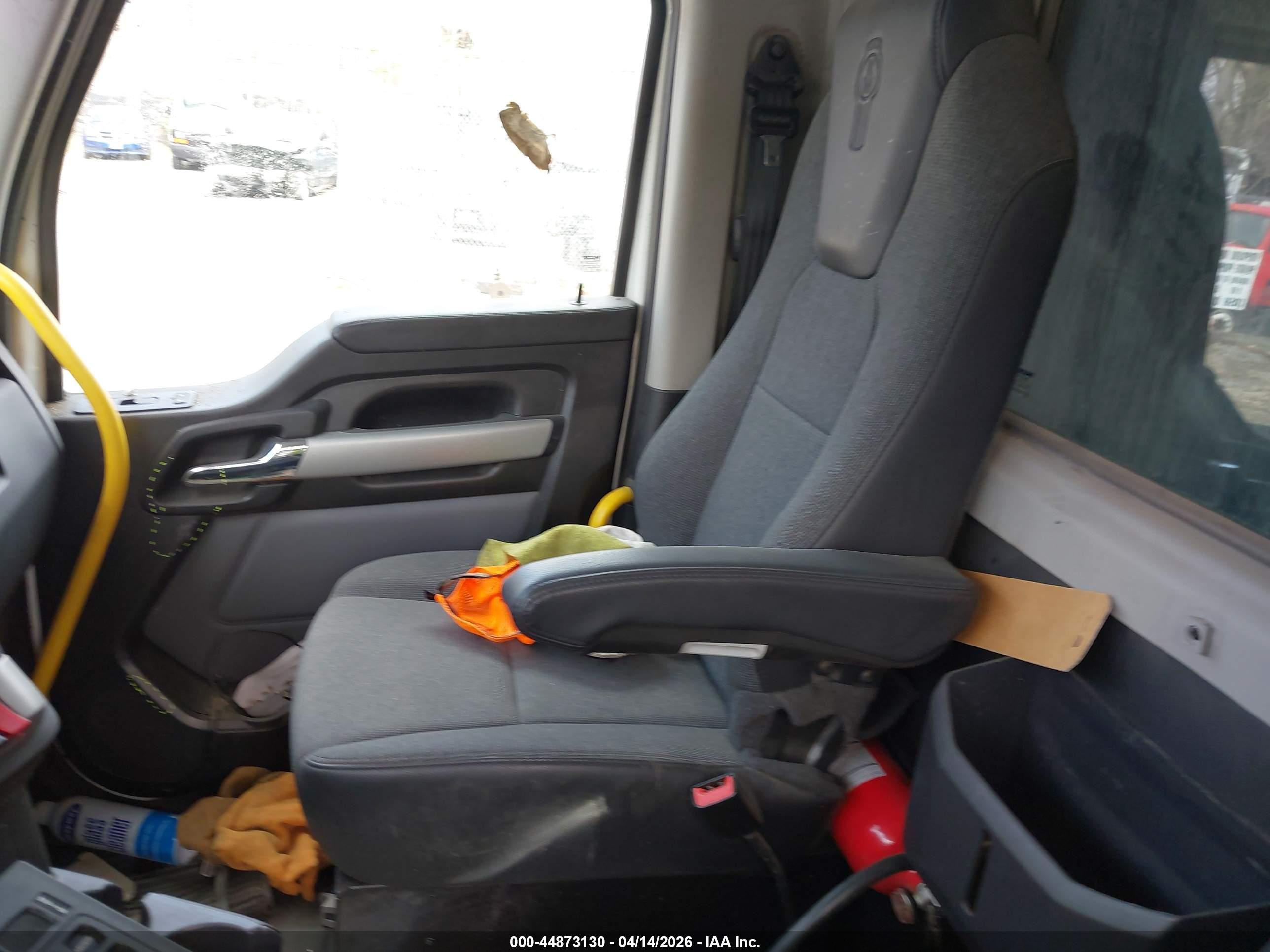 KENWORTH T880 image 7