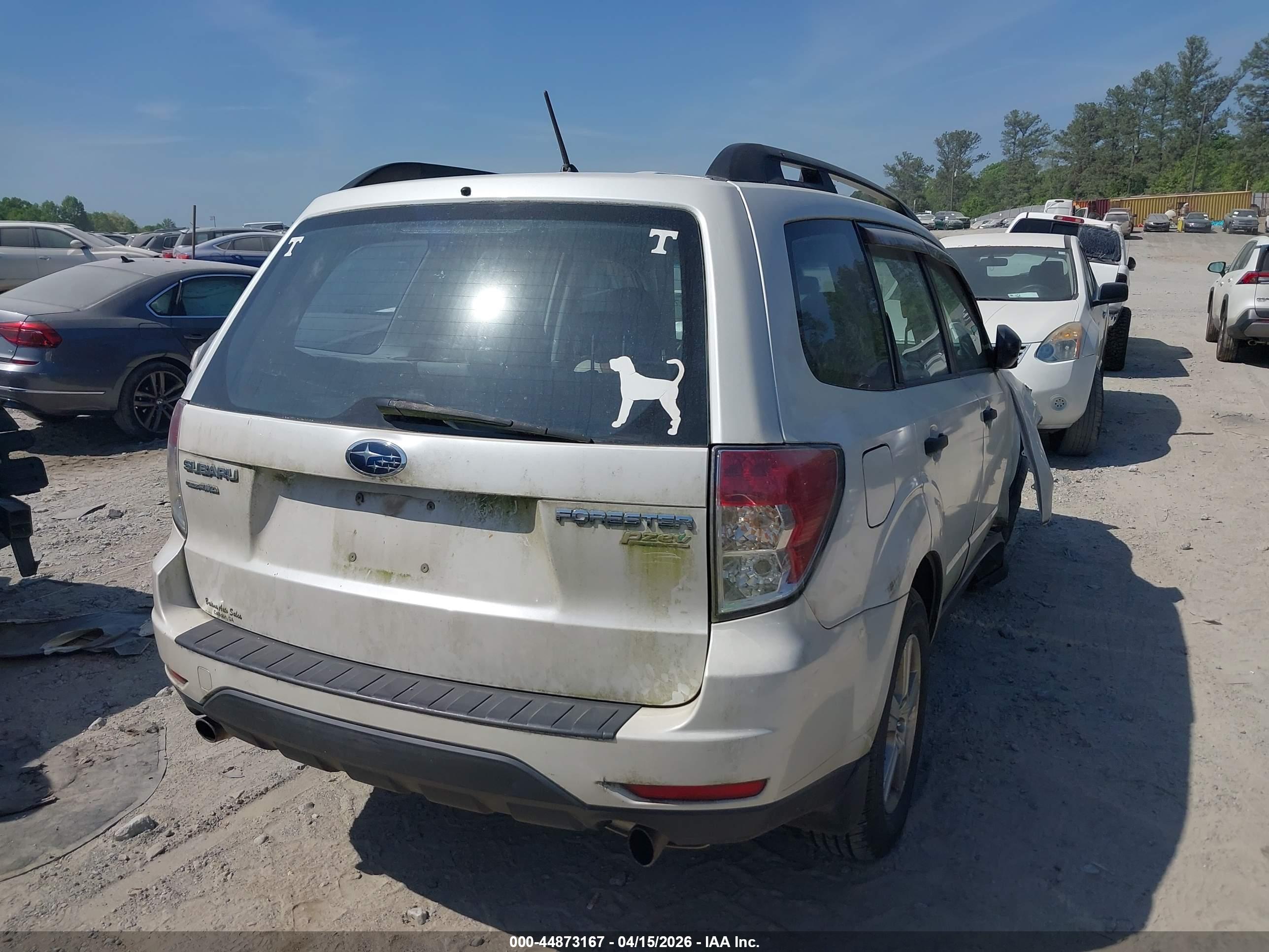 SUBARU FORESTER image 4
