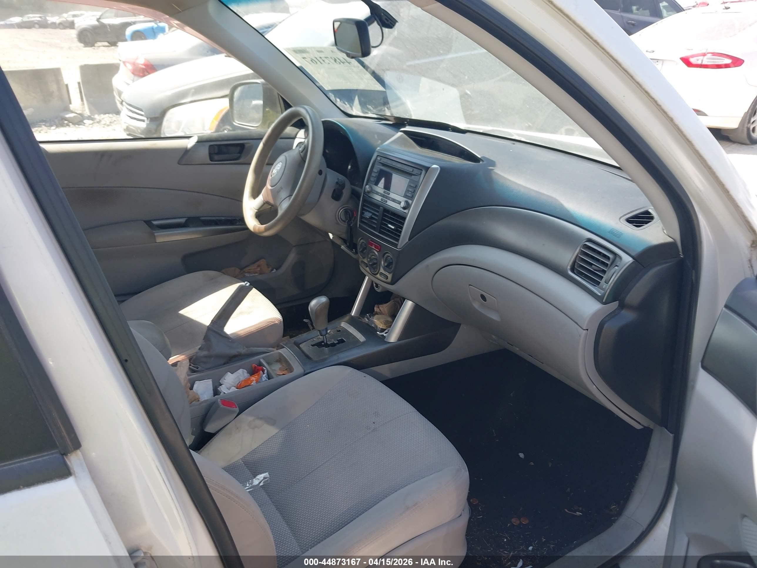 SUBARU FORESTER image 5