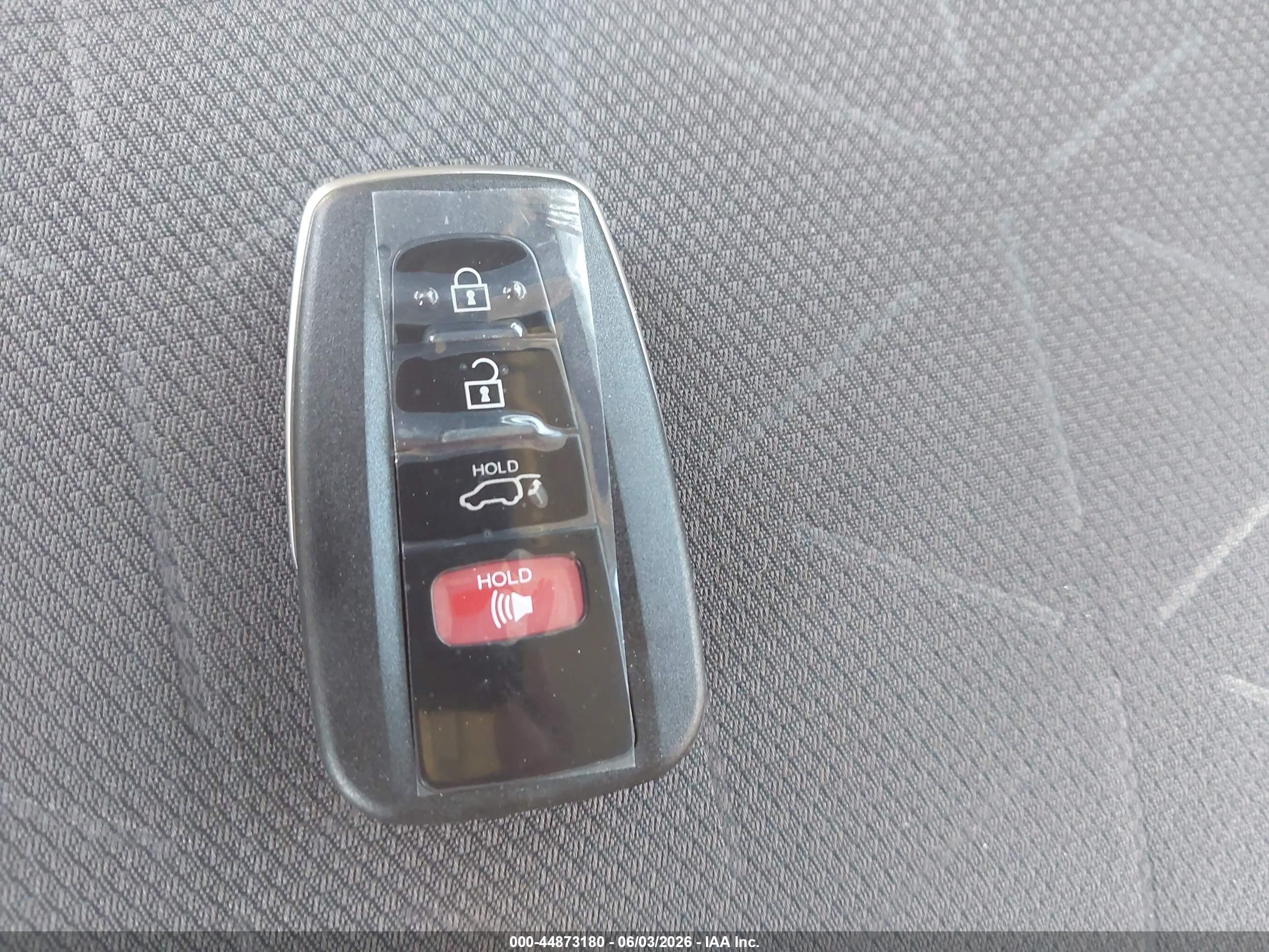 TOYOTA RAV4 image 11