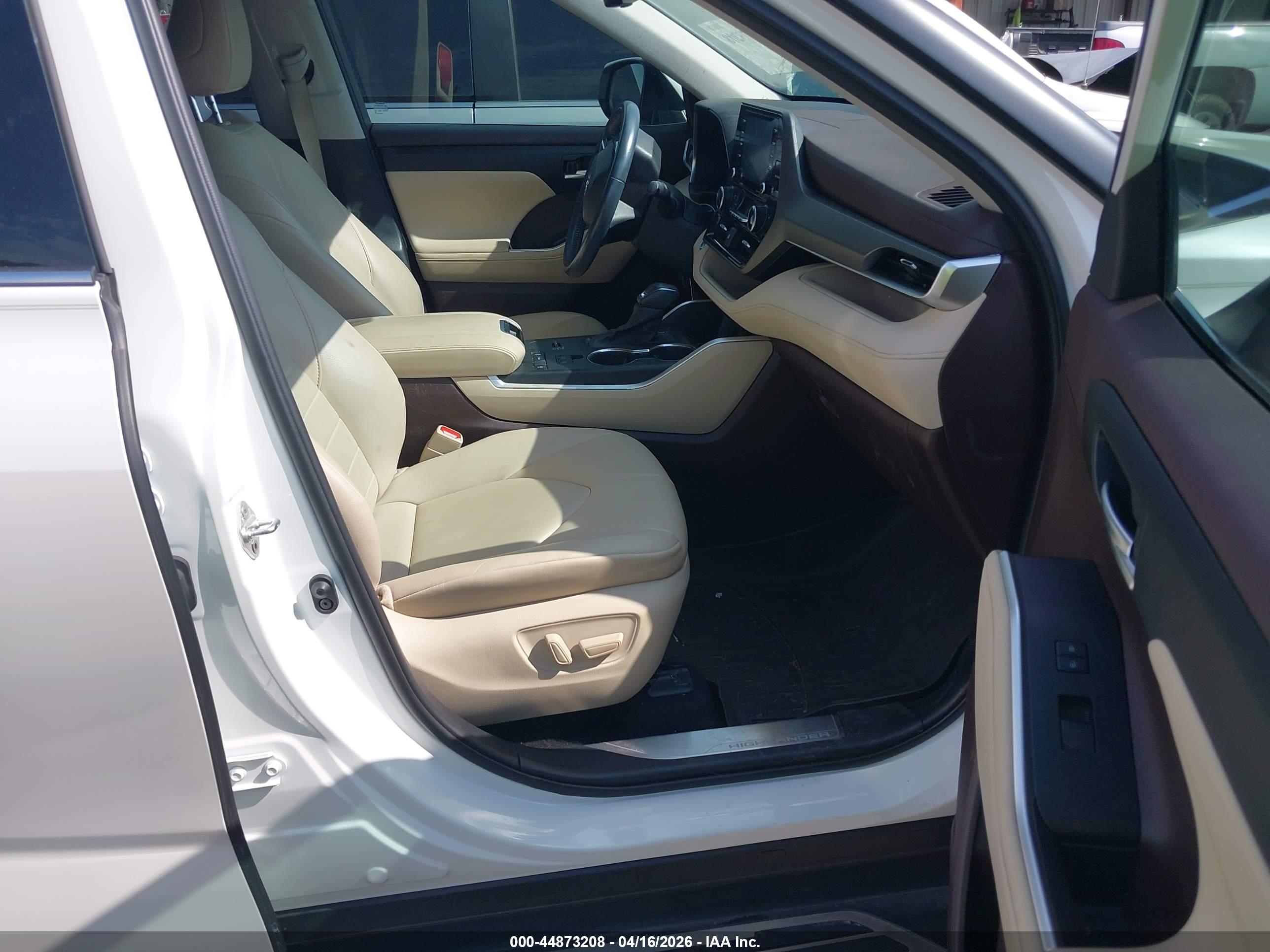 TOYOTA HIGHLANDER image 5