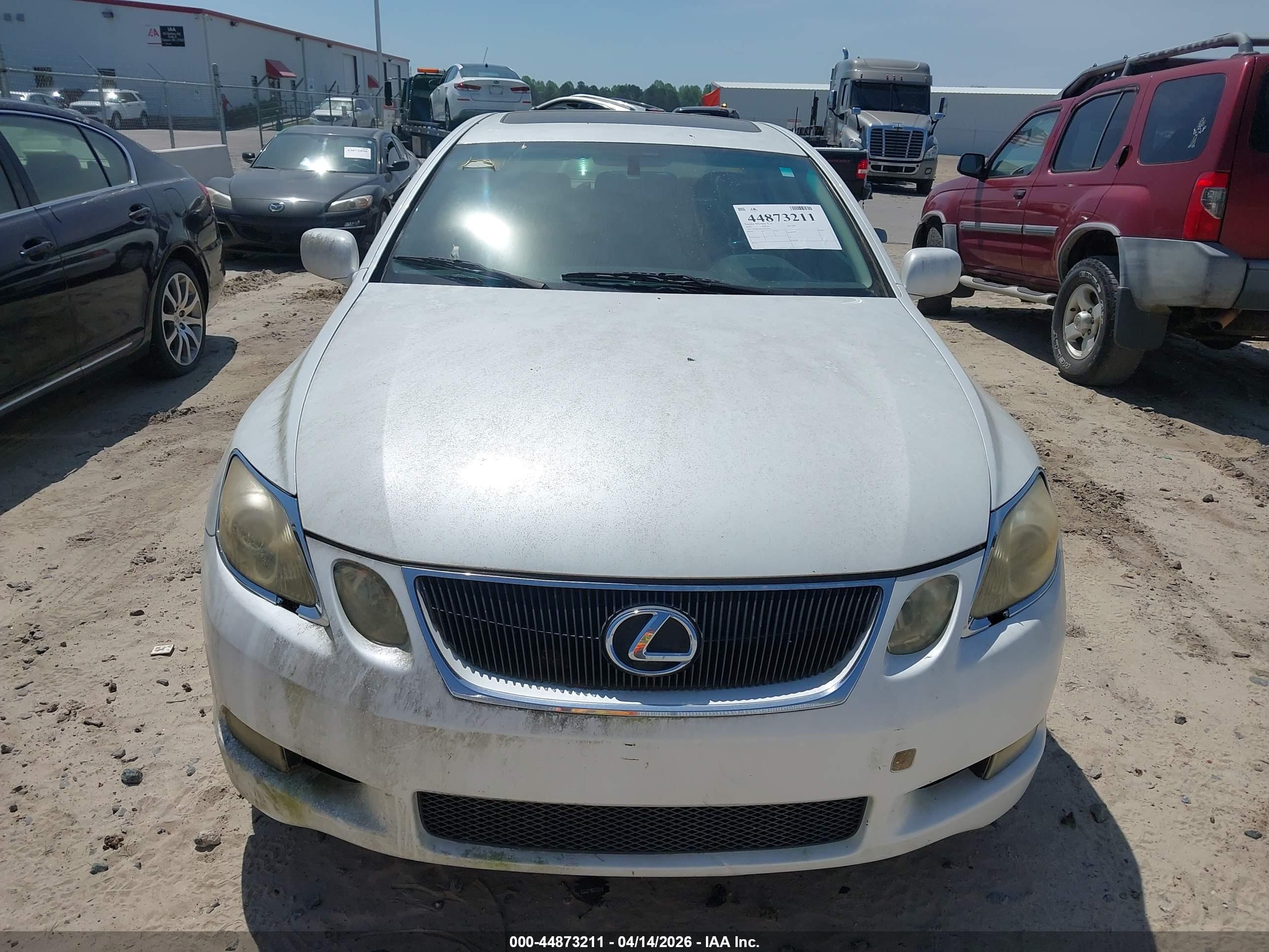 LEXUS GS image 6