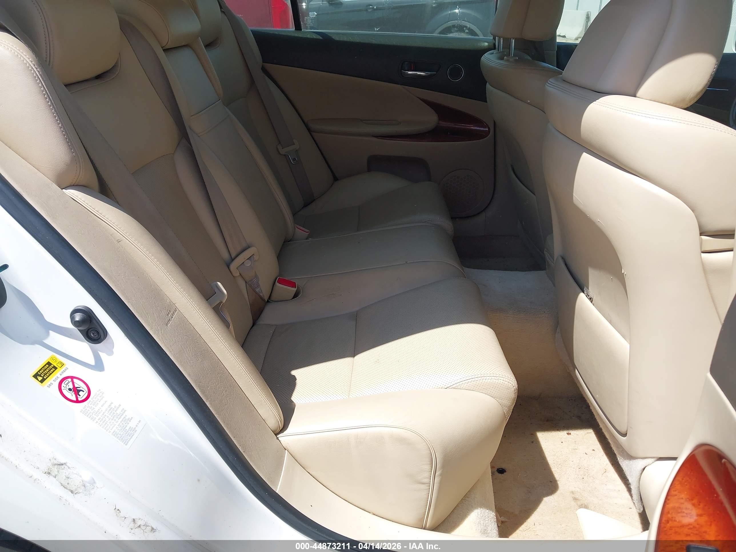 LEXUS GS image 8