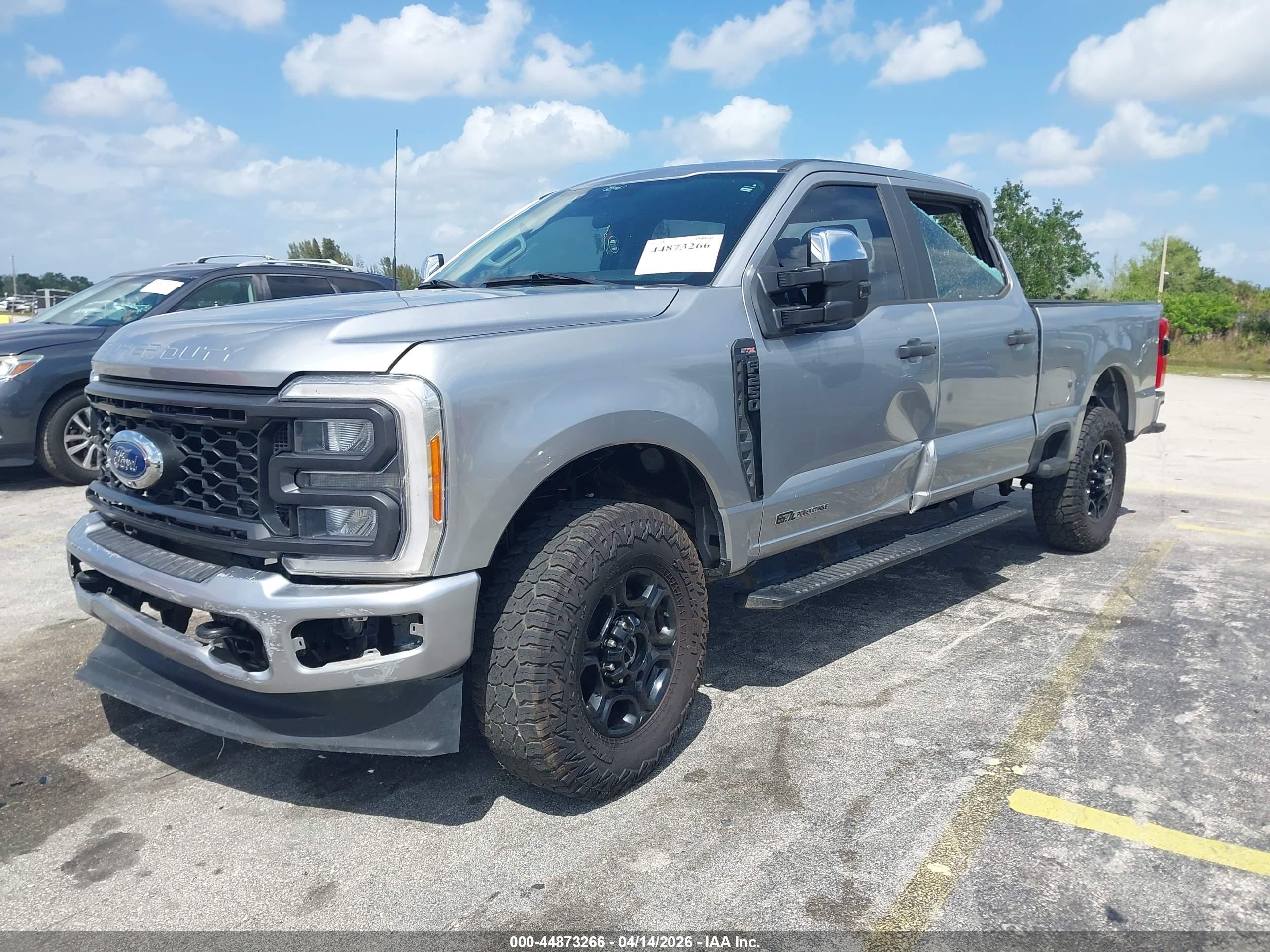 FORD F-250 image 2