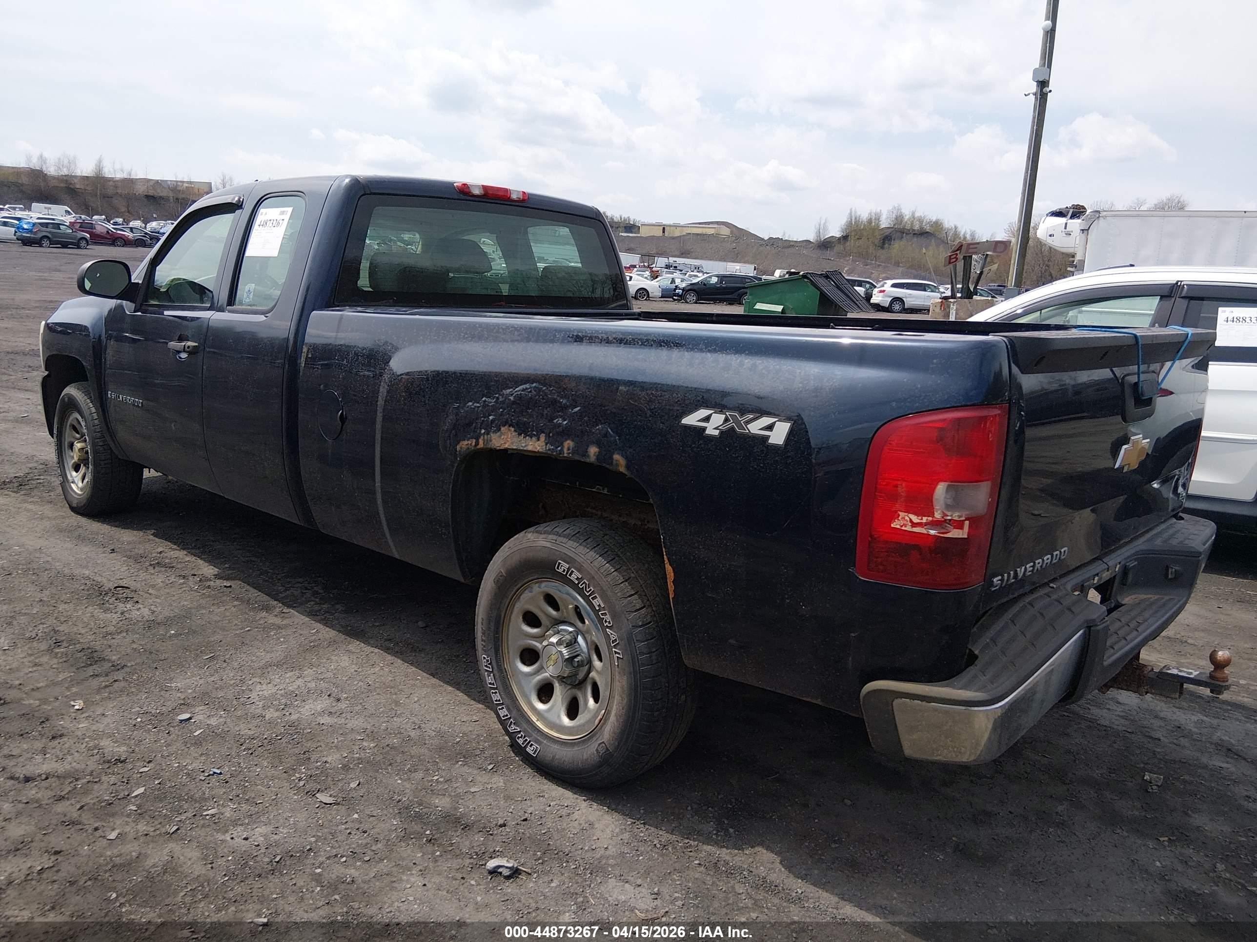 CHEVROLET SILVERADO image 3