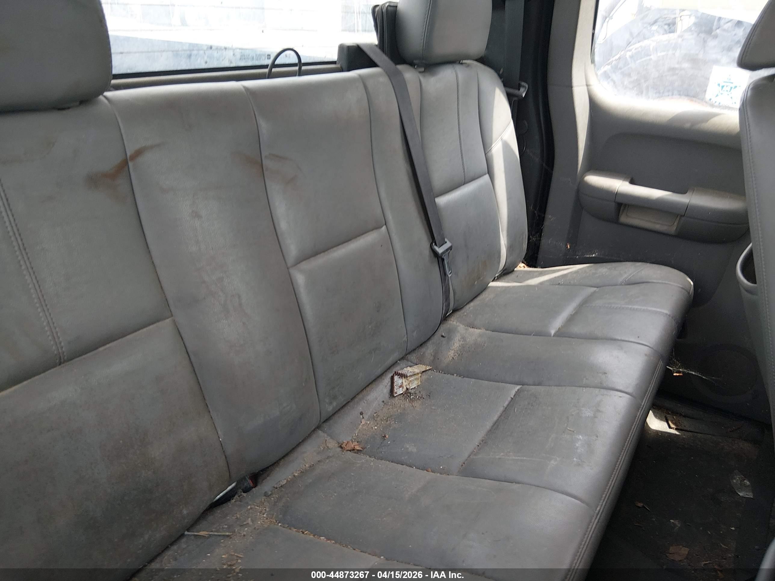 CHEVROLET SILVERADO image 8