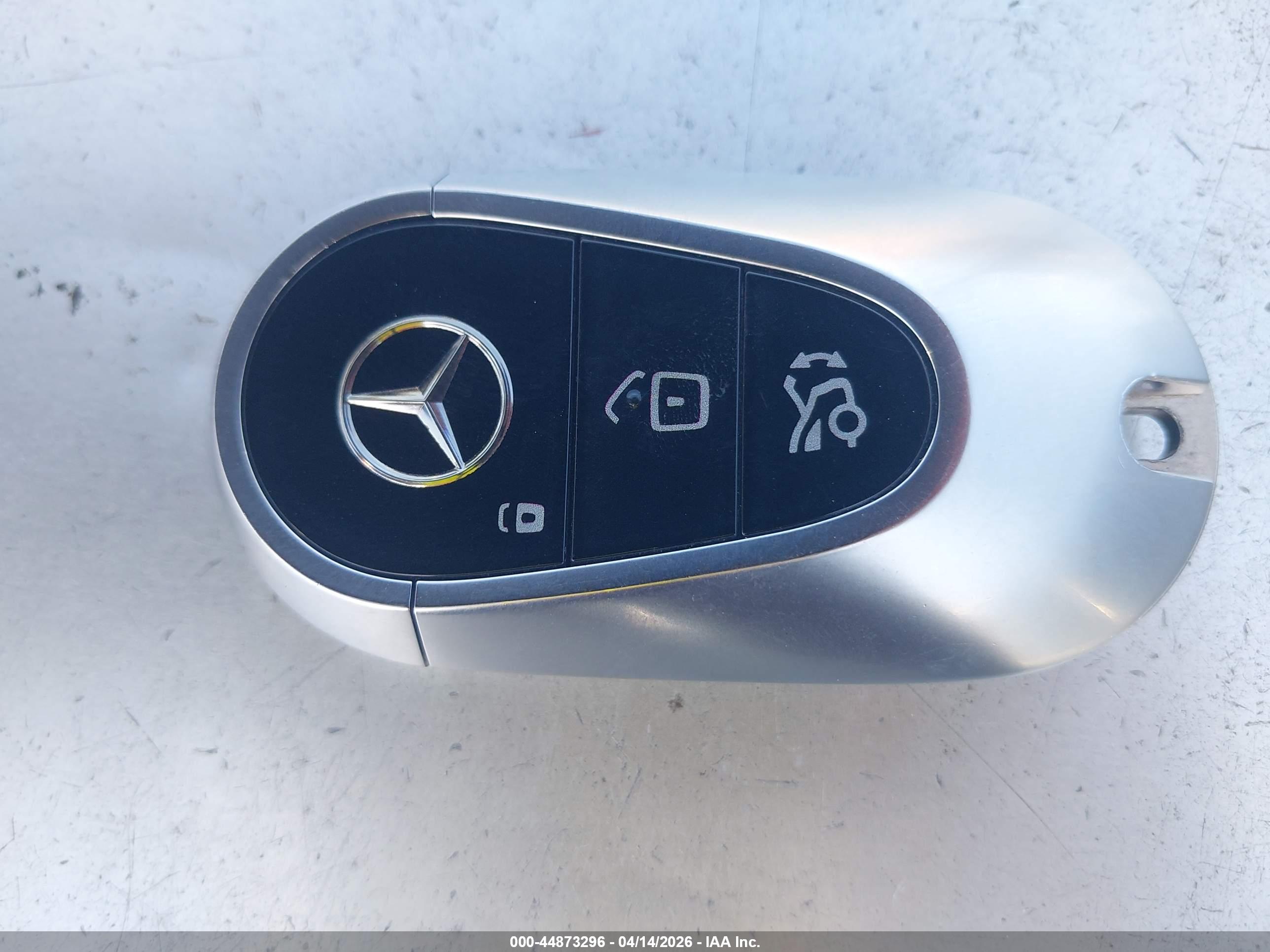 MERCEDES-BENZ EQS image 11