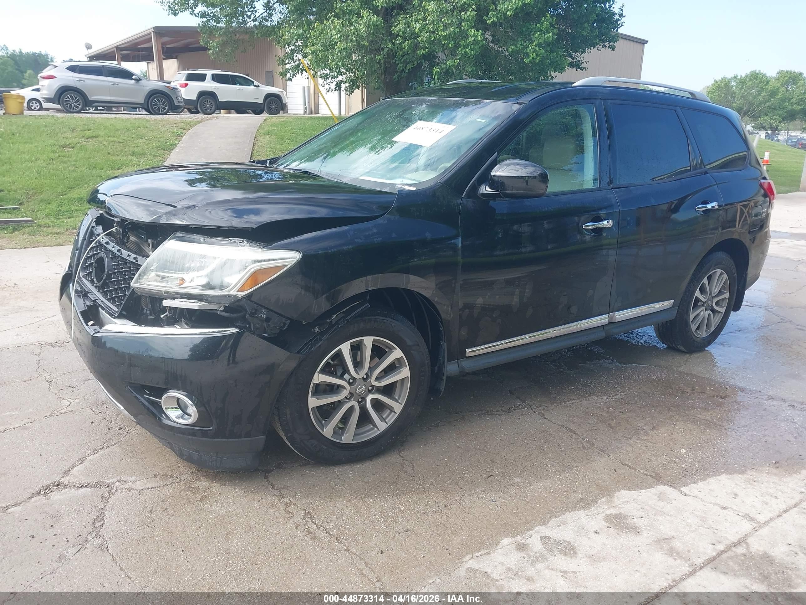 NISSAN PATHFINDER image 2