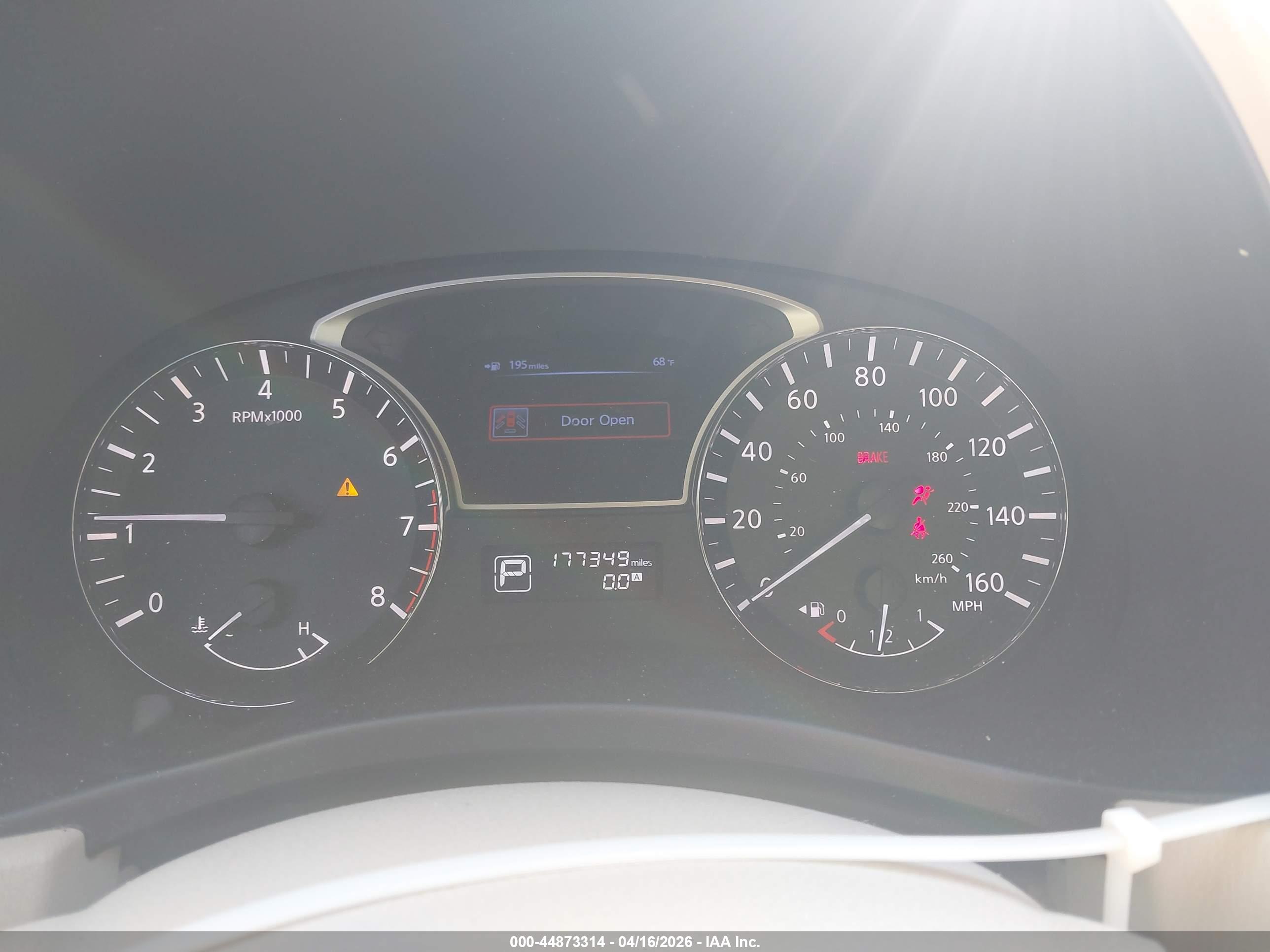 NISSAN PATHFINDER image 7