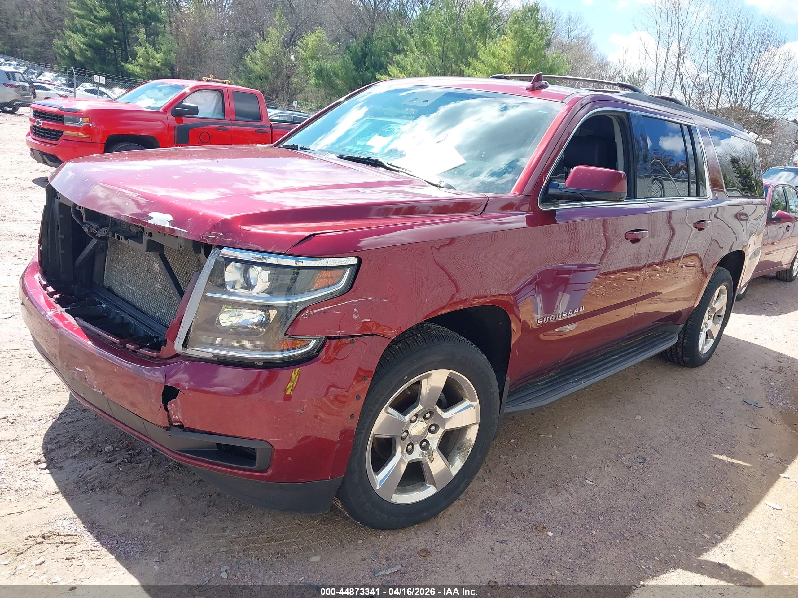 CHEVROLET SUBURBAN image 2