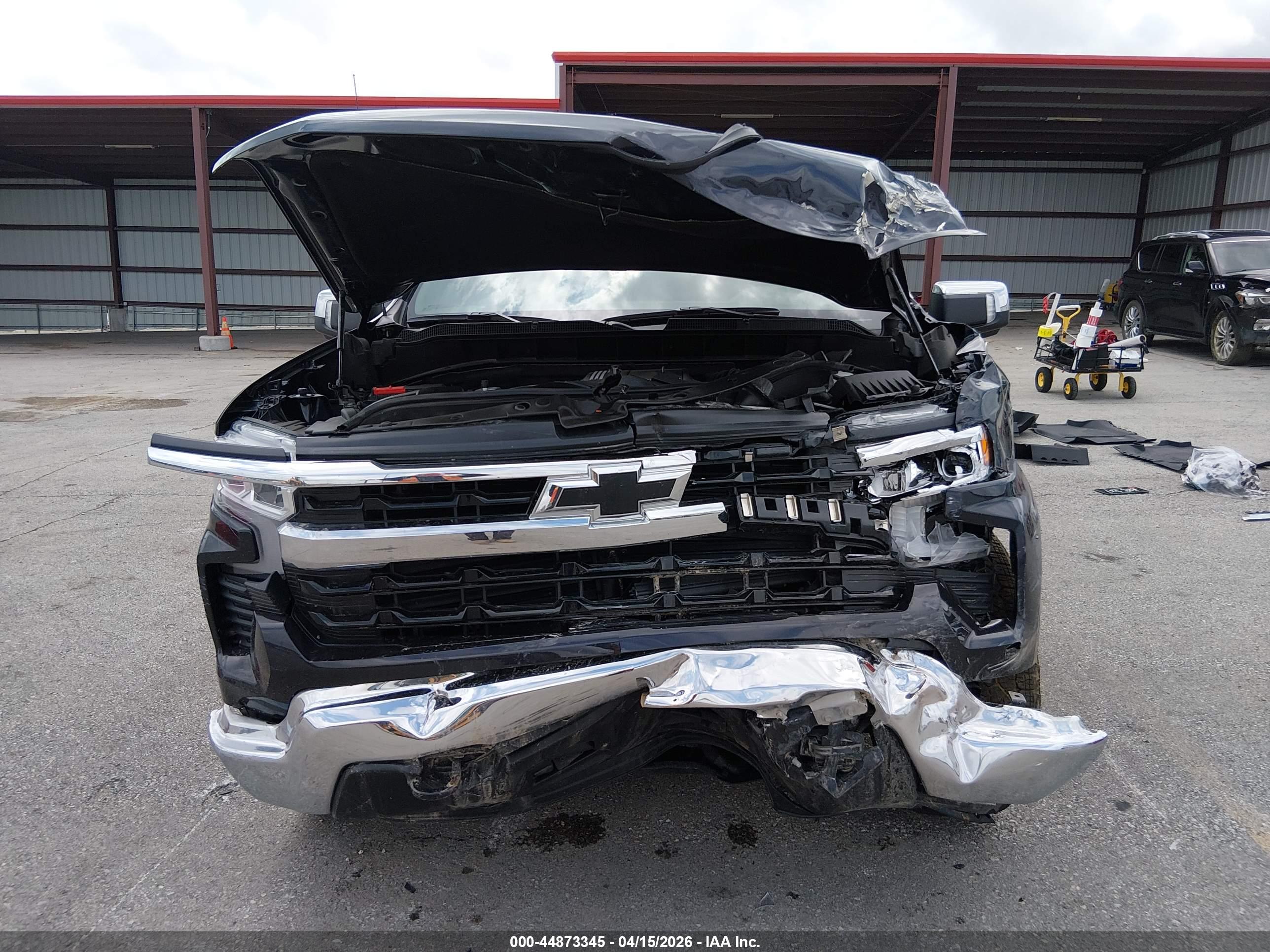 CHEVROLET SILVERADO image 6