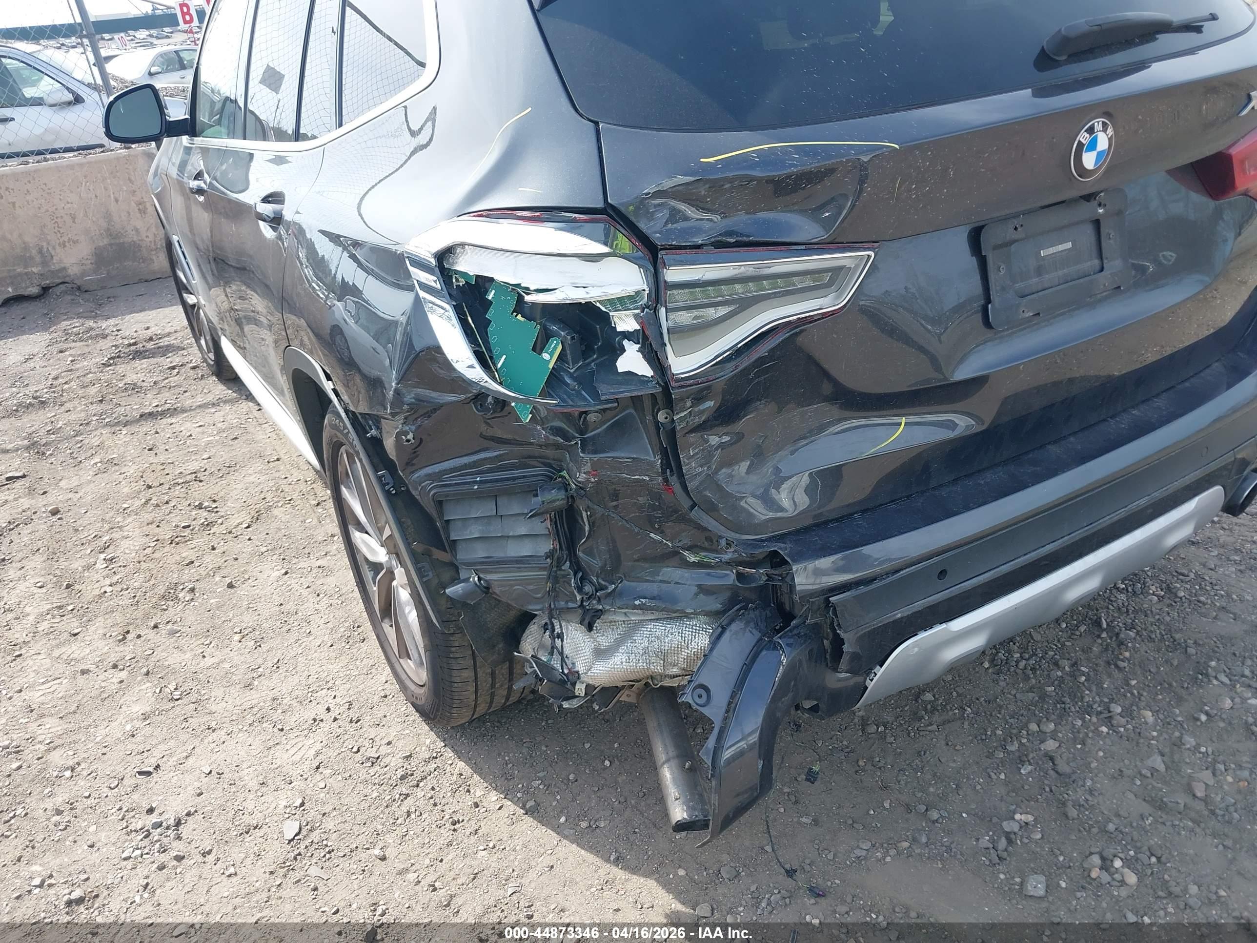 BMW X3 image 6