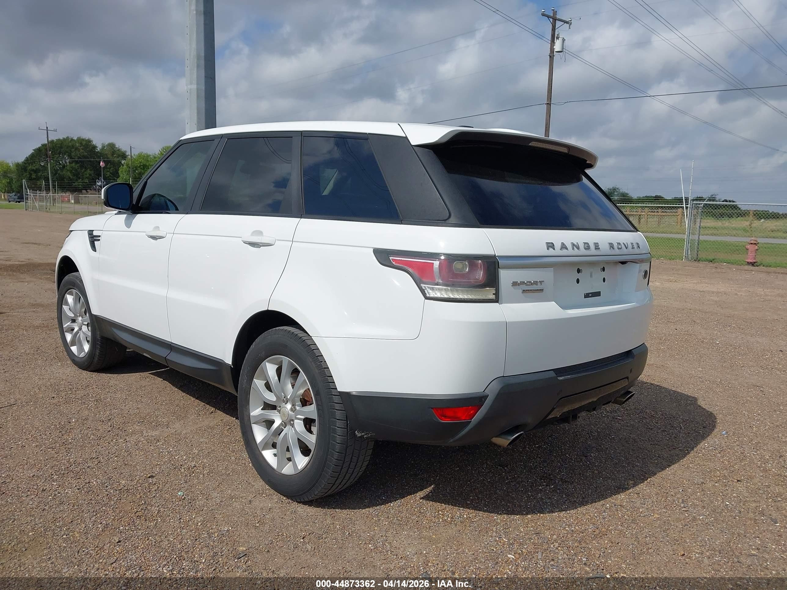 LAND ROVER image 3