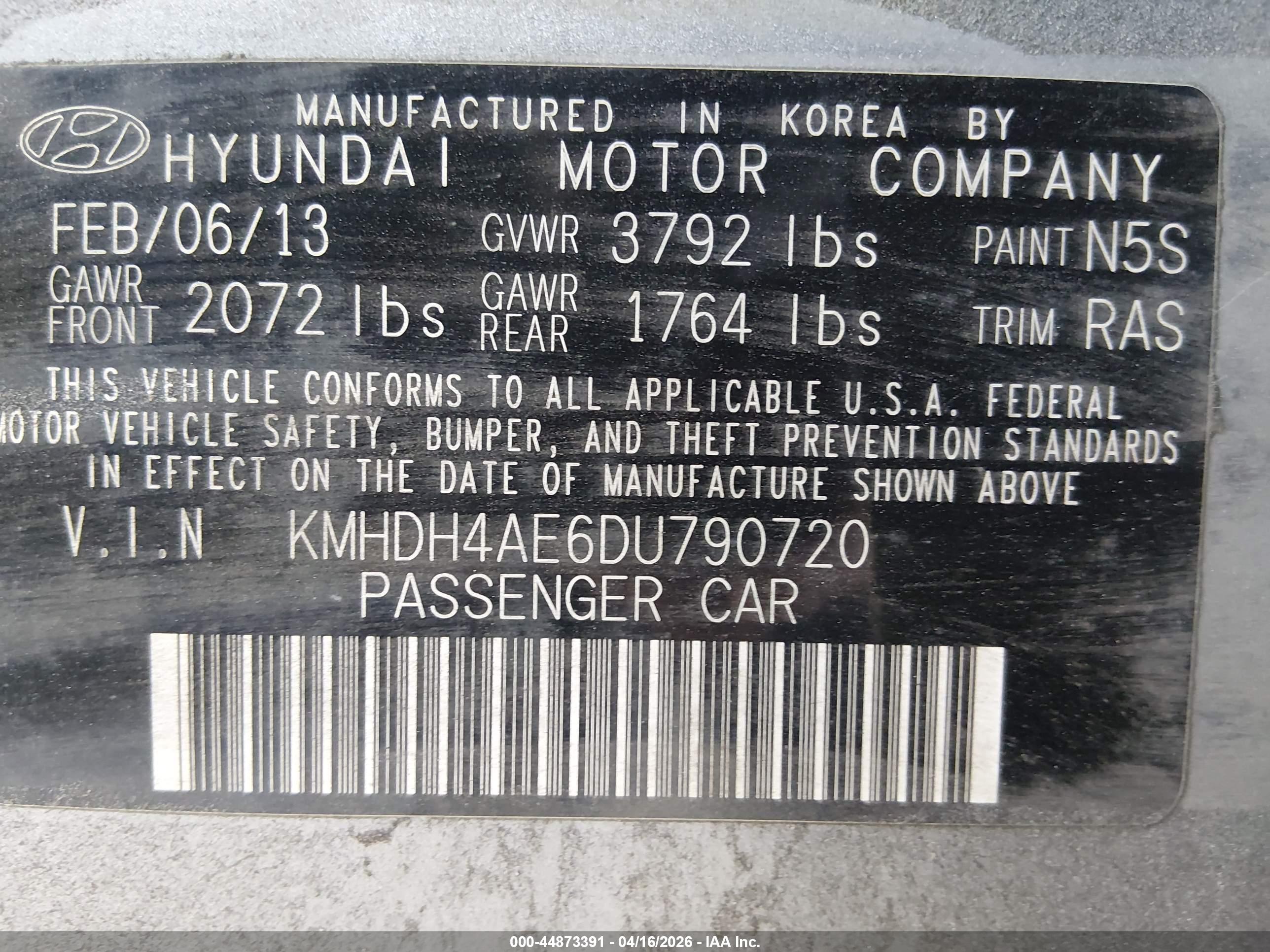 HYUNDAI ELANTRA image 9
