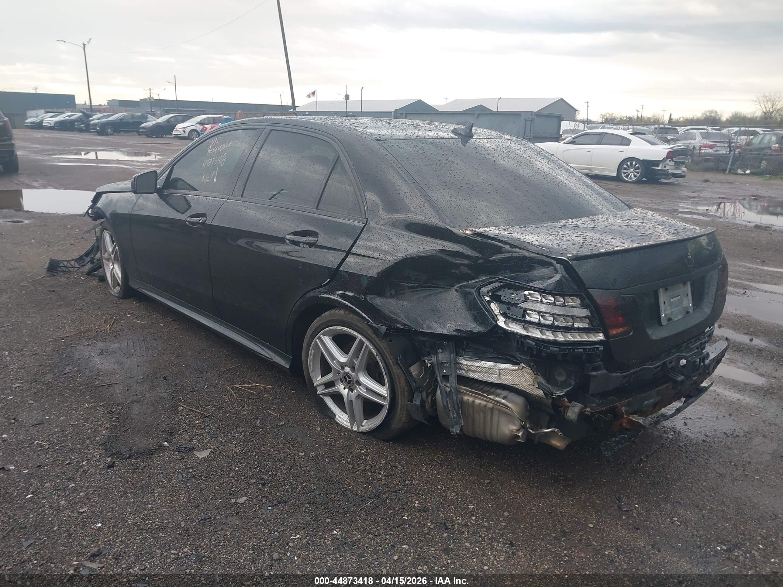MERCEDES-BENZ E image 3