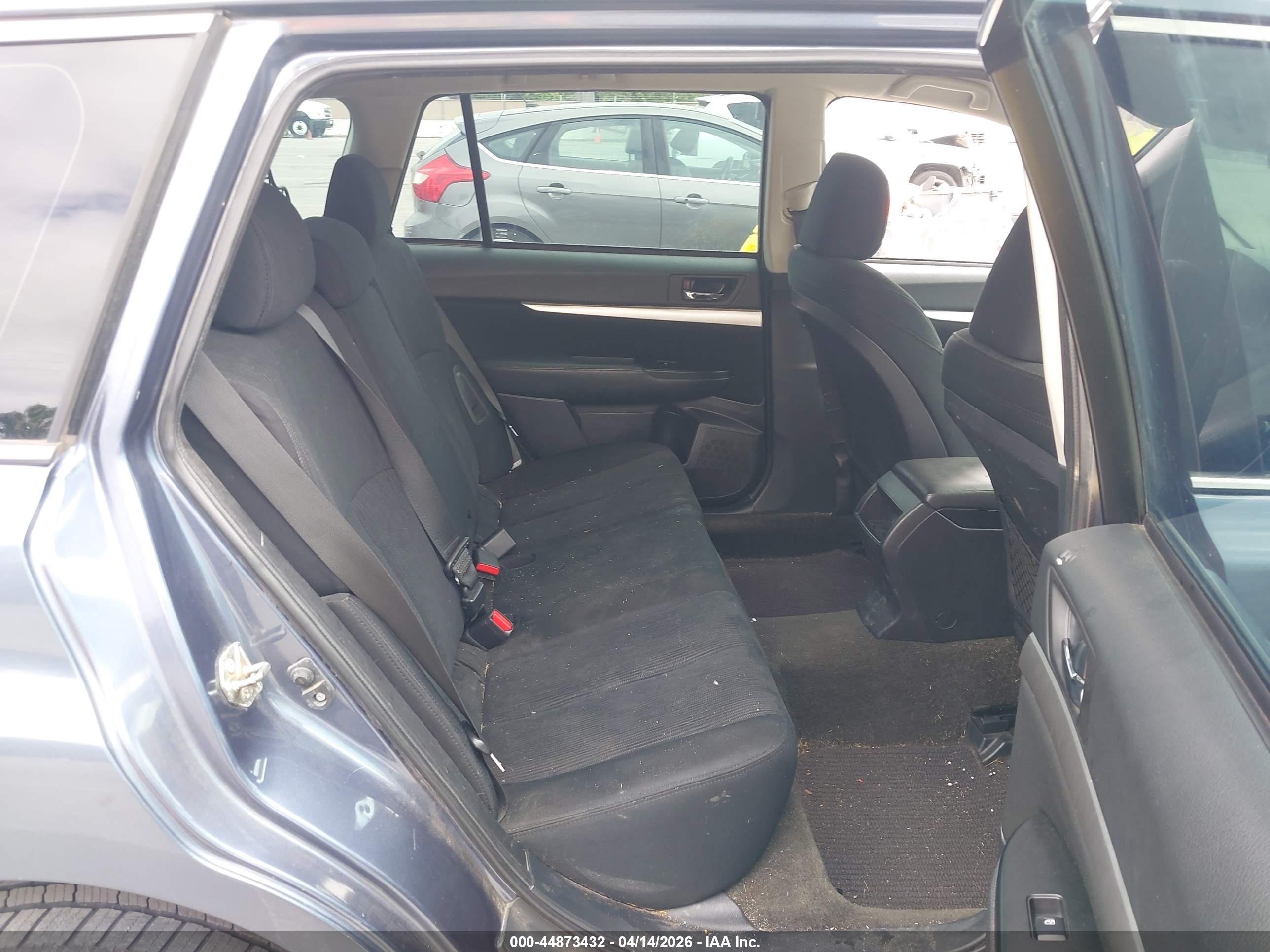 SUBARU OUTBACK image 8