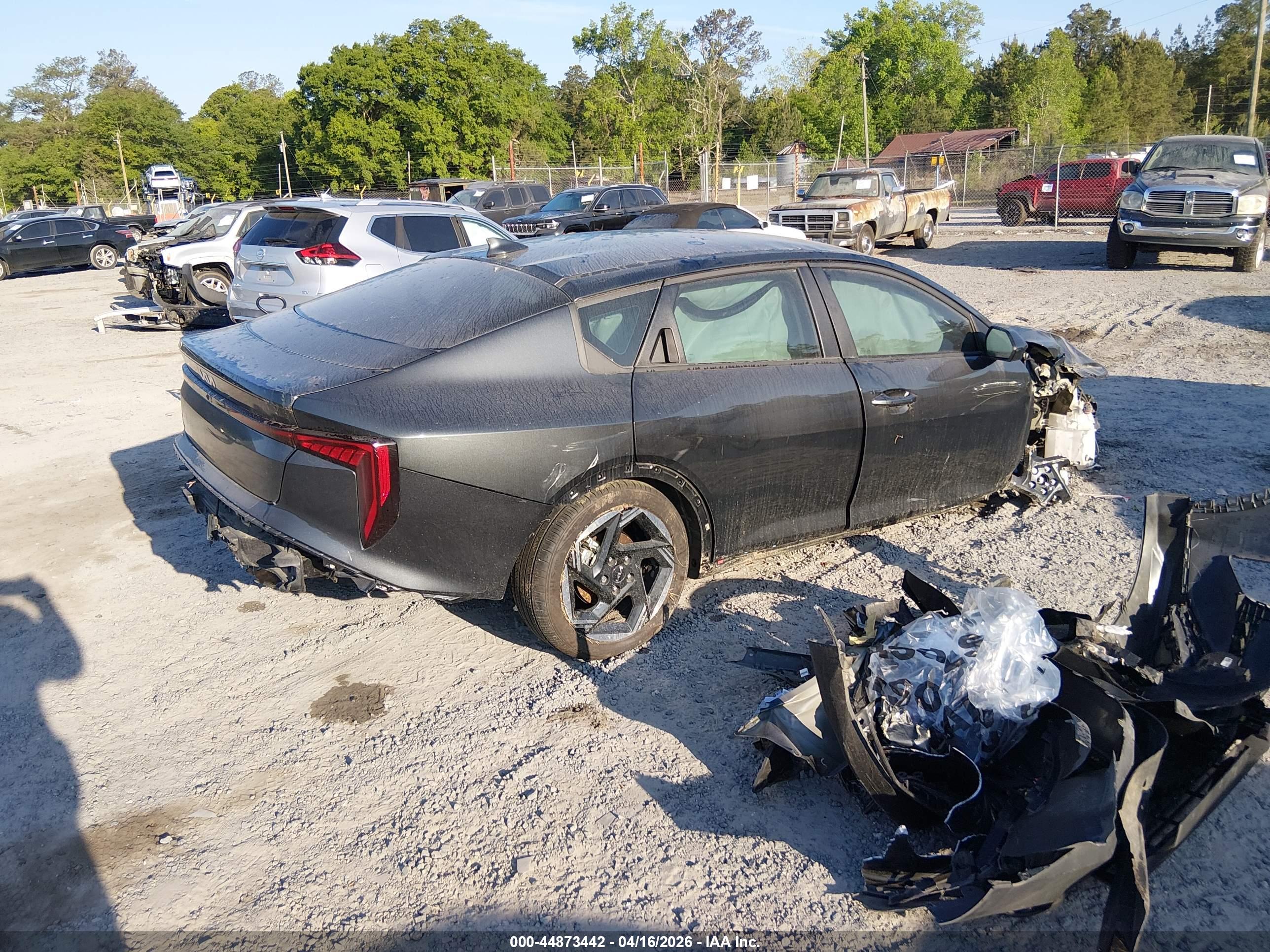 KIA K4 image 4