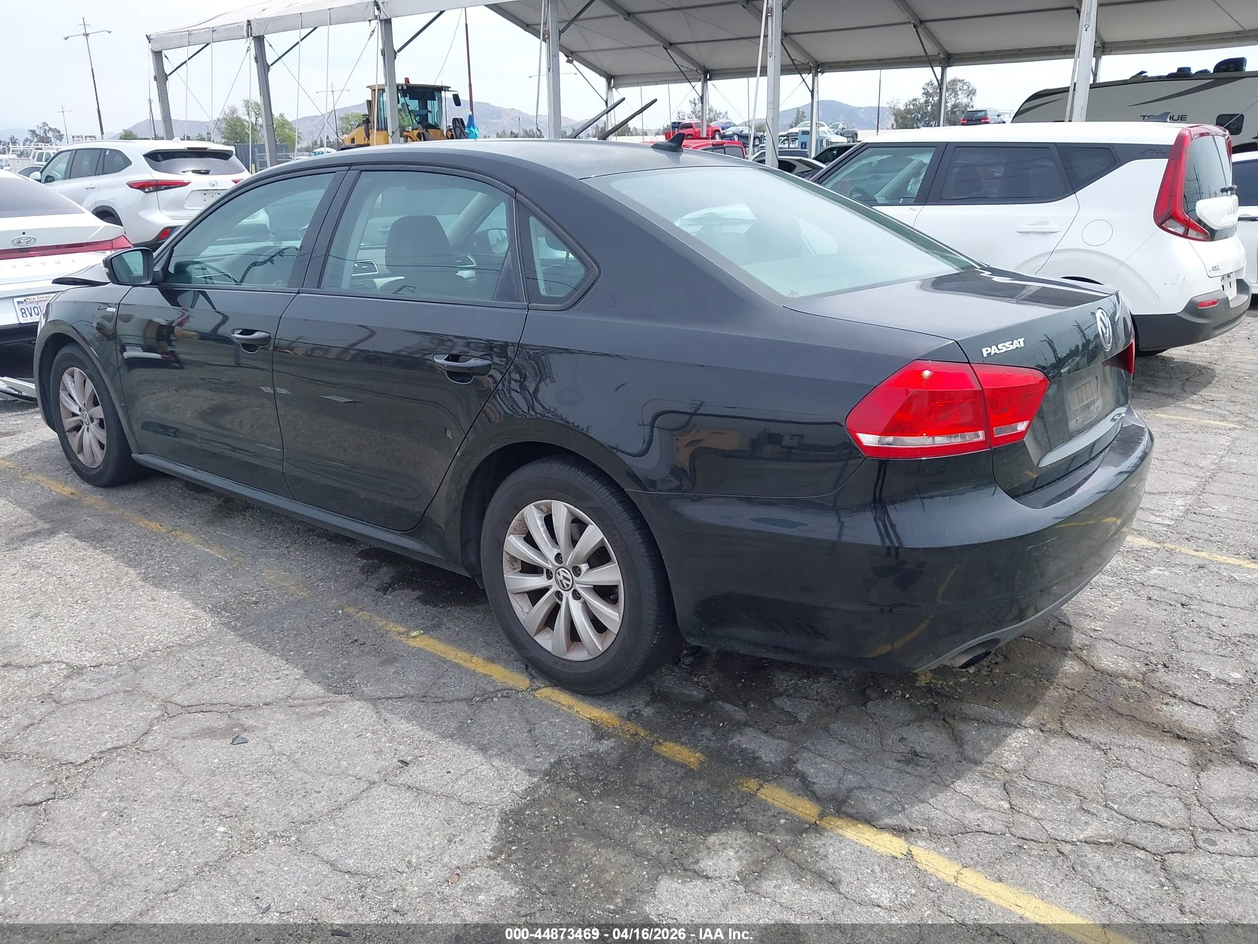 VOLKSWAGEN PASSAT image 3