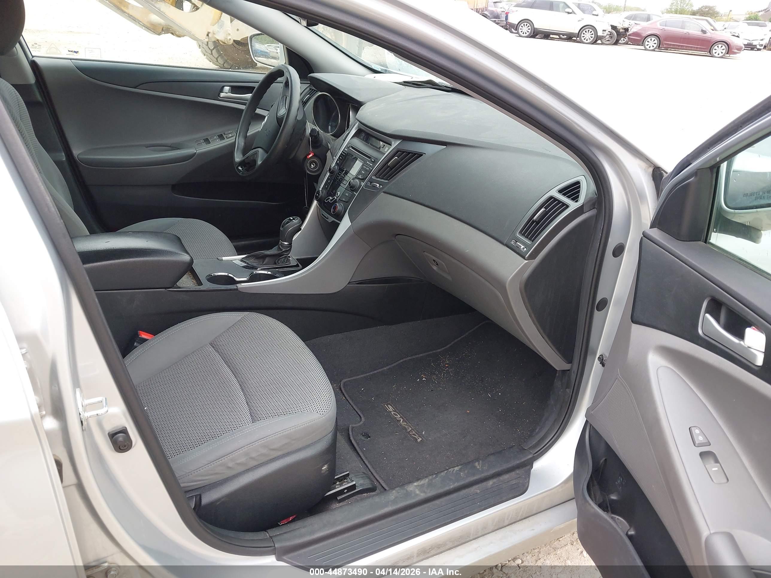 HYUNDAI SONATA image 5