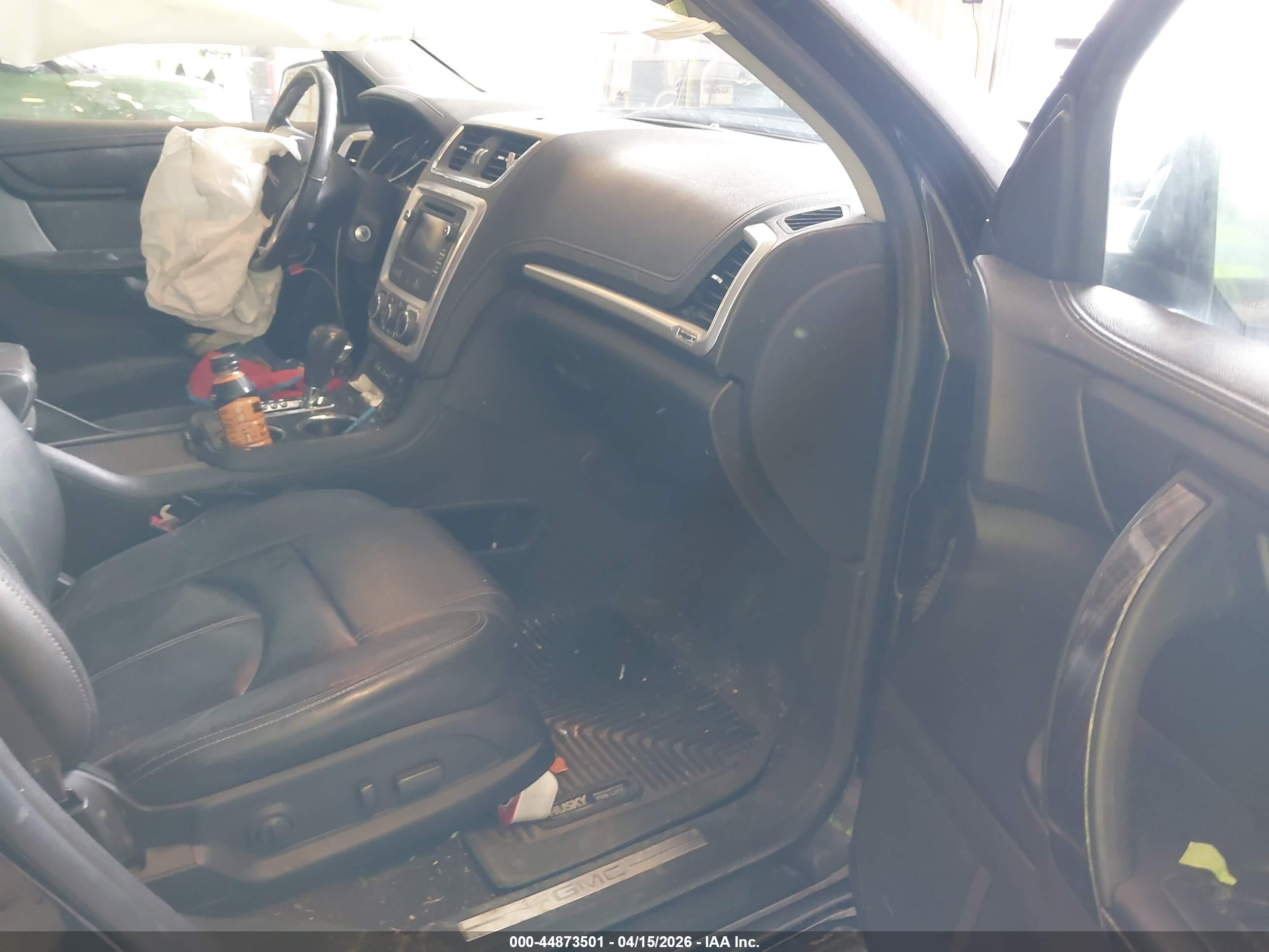 GMC ACADIA image 5