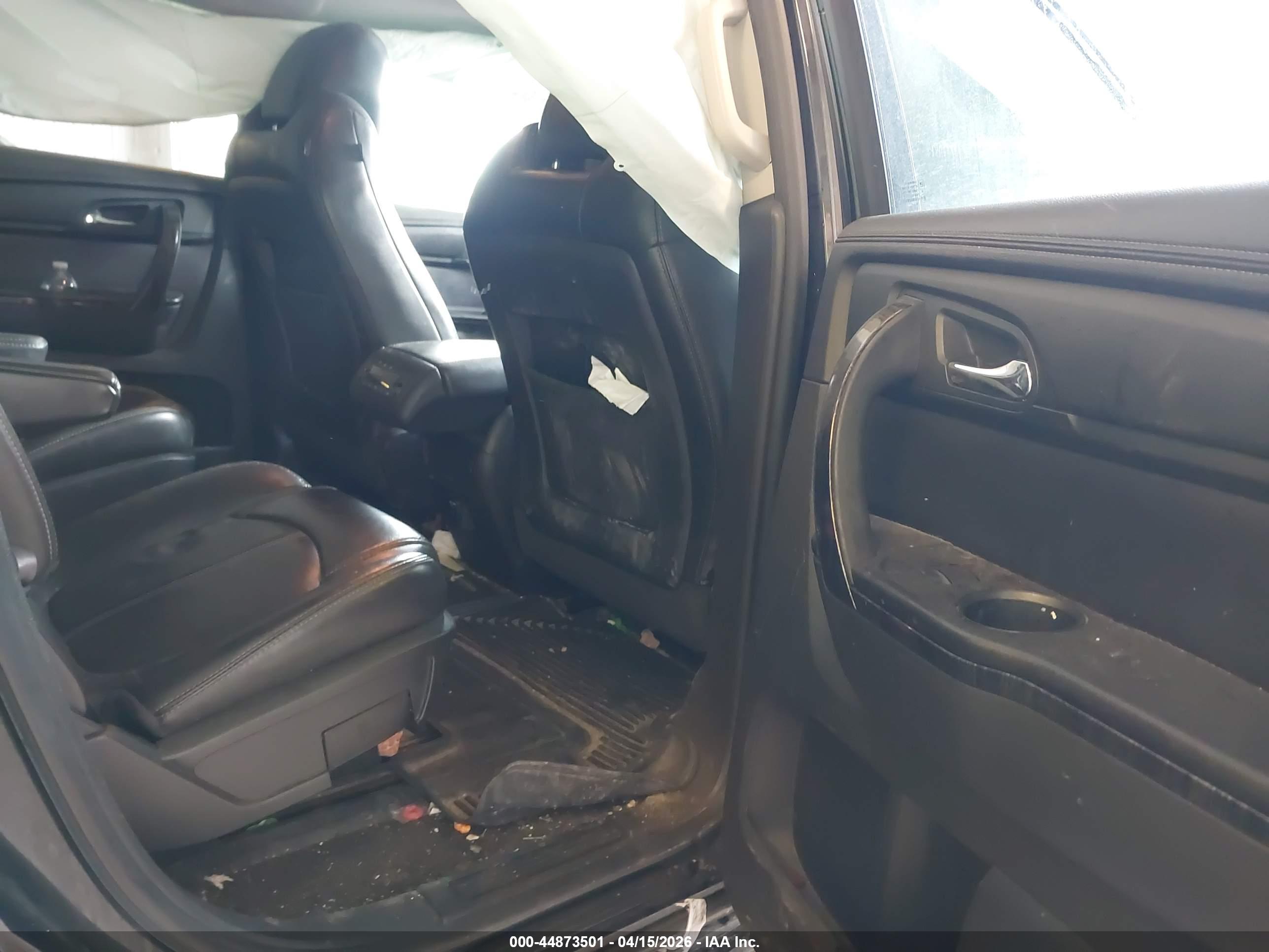 GMC ACADIA image 8