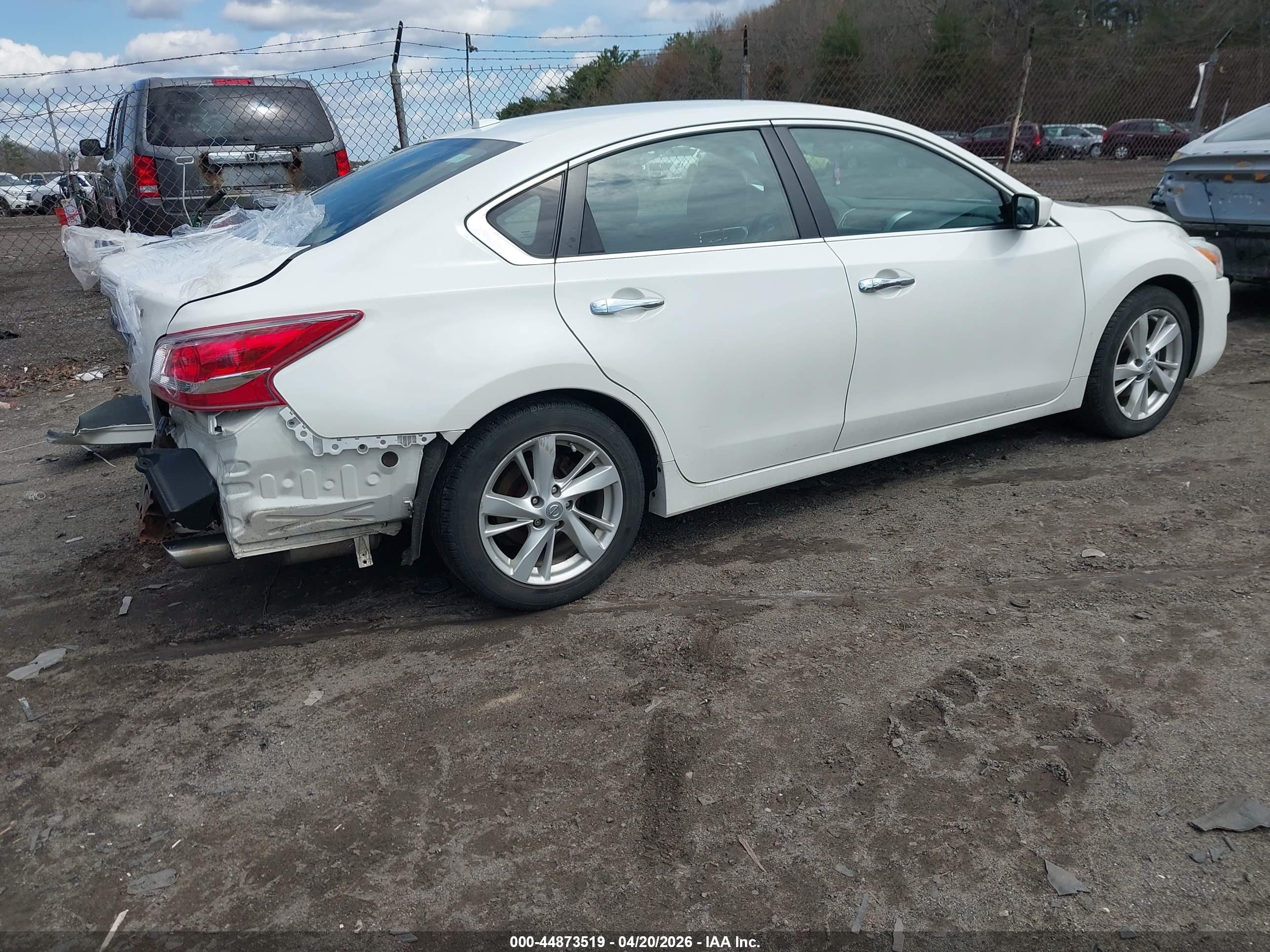 NISSAN ALTIMA image 4
