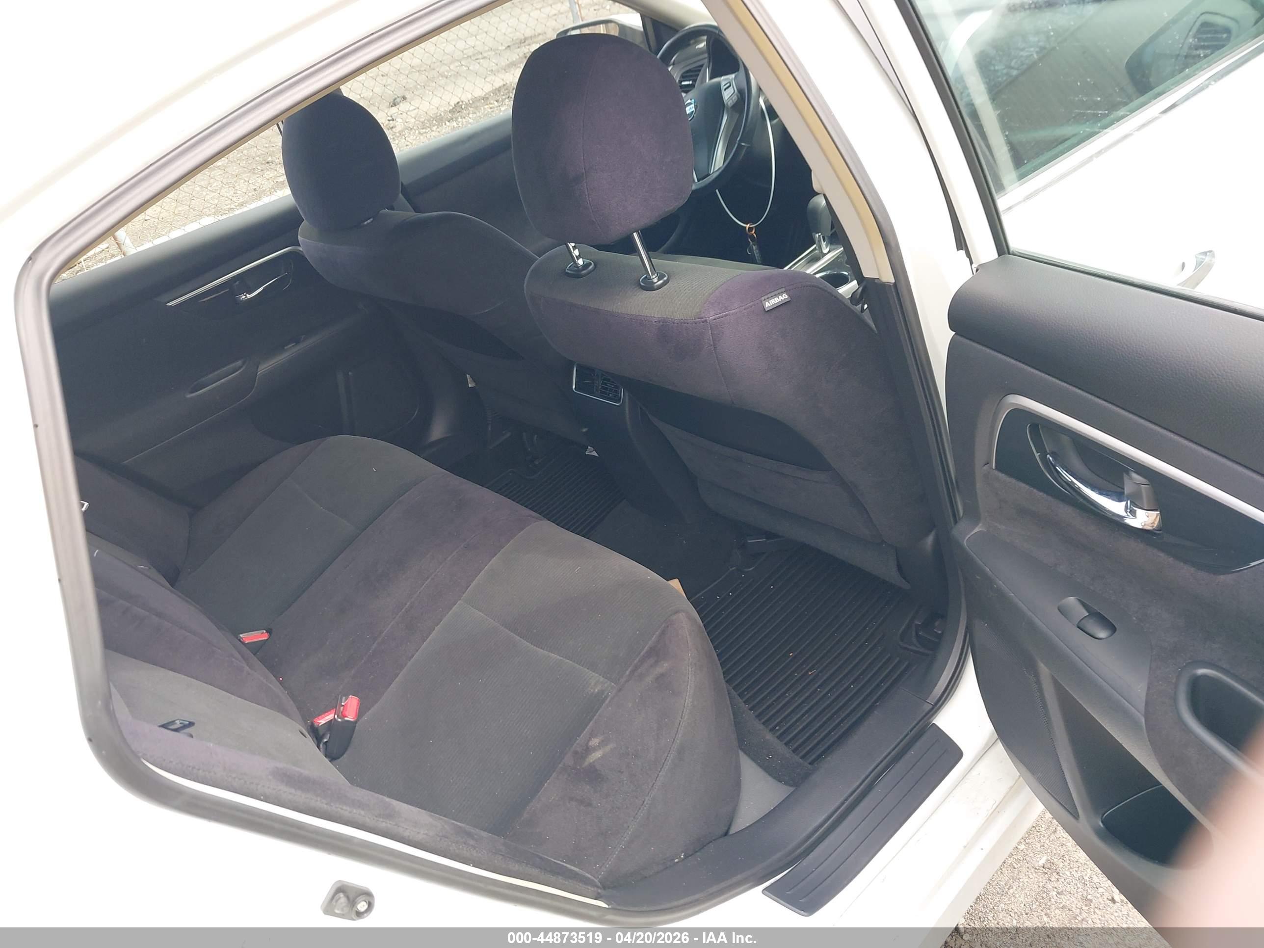 NISSAN ALTIMA image 8