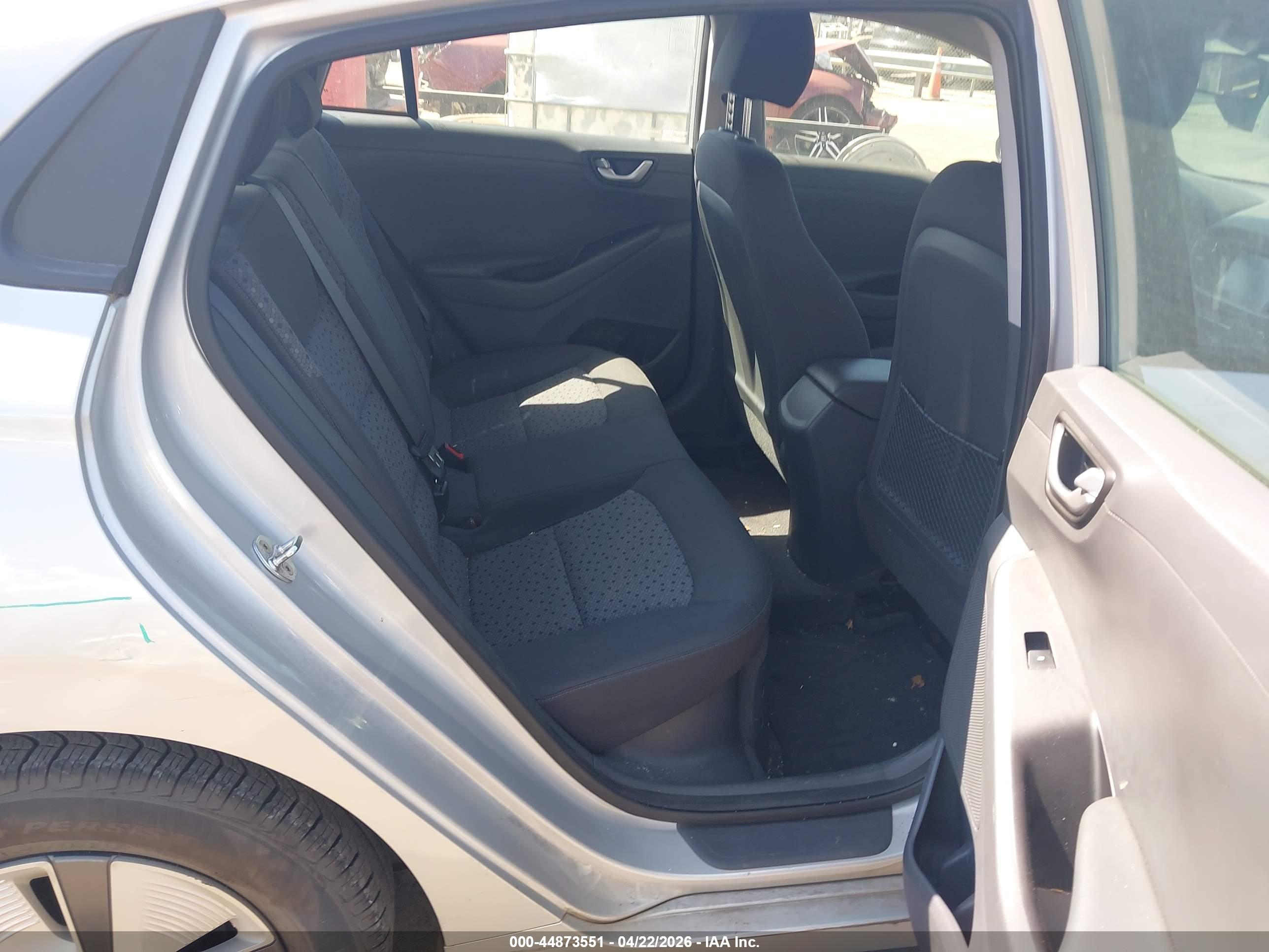 HYUNDAI IONIQ image 8