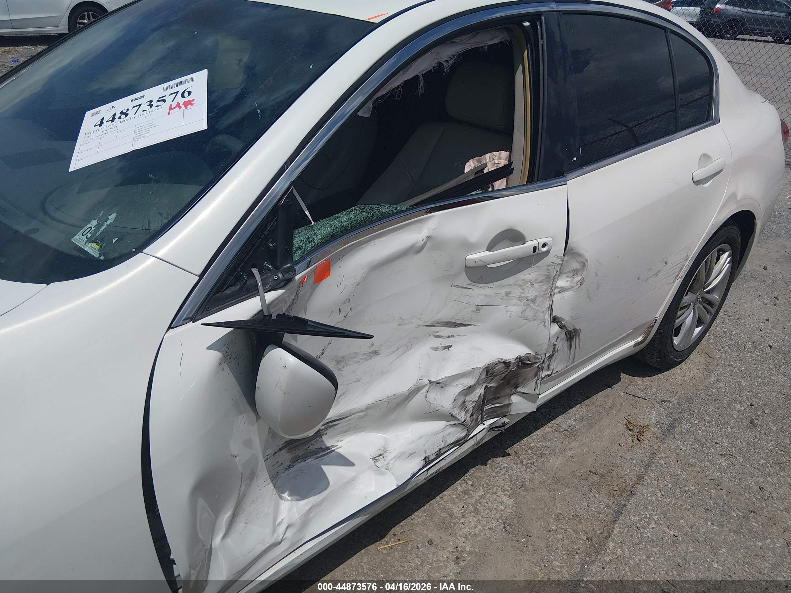 INFINITI G37 image 6