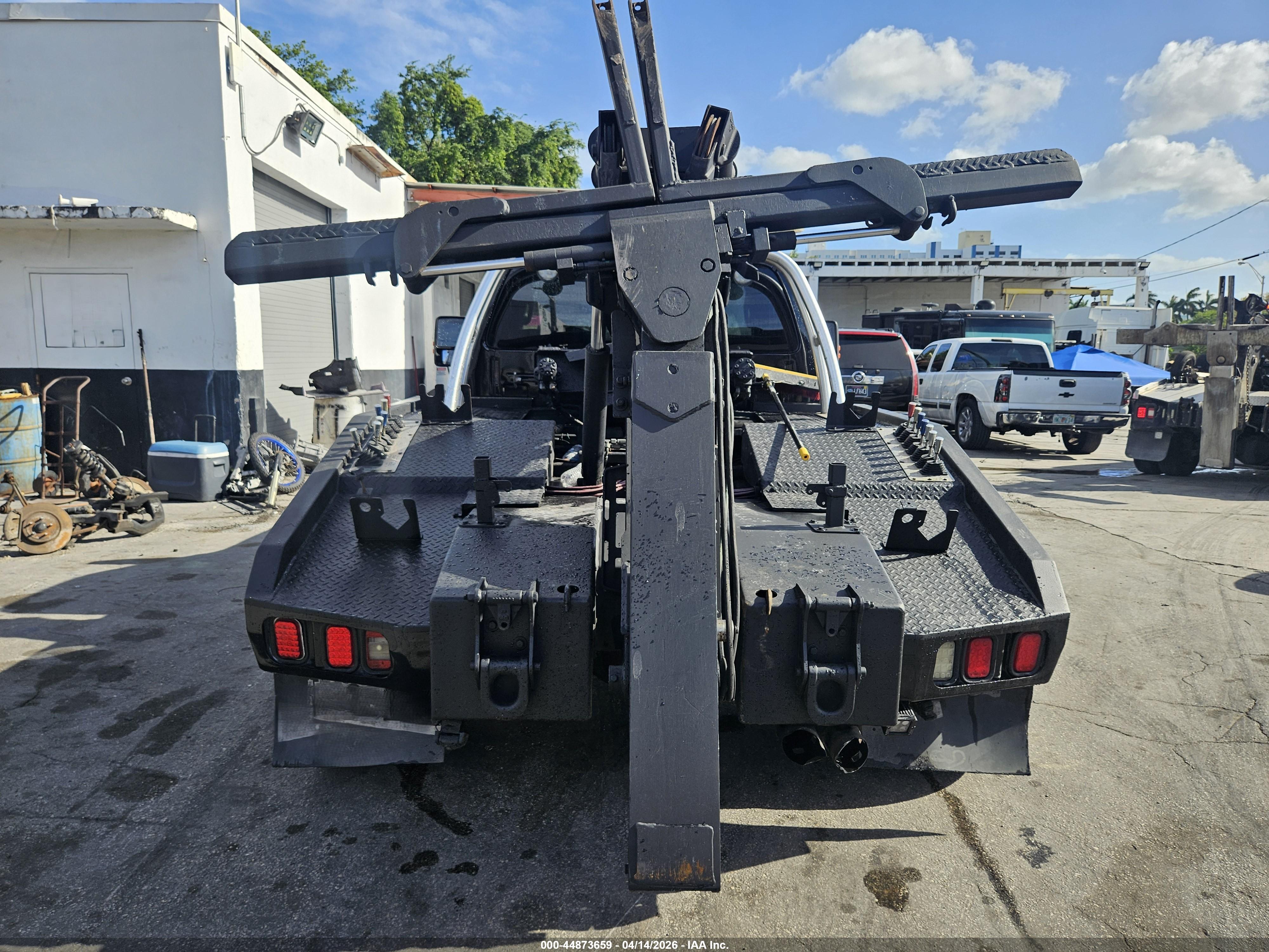 FORD F-450 image 8