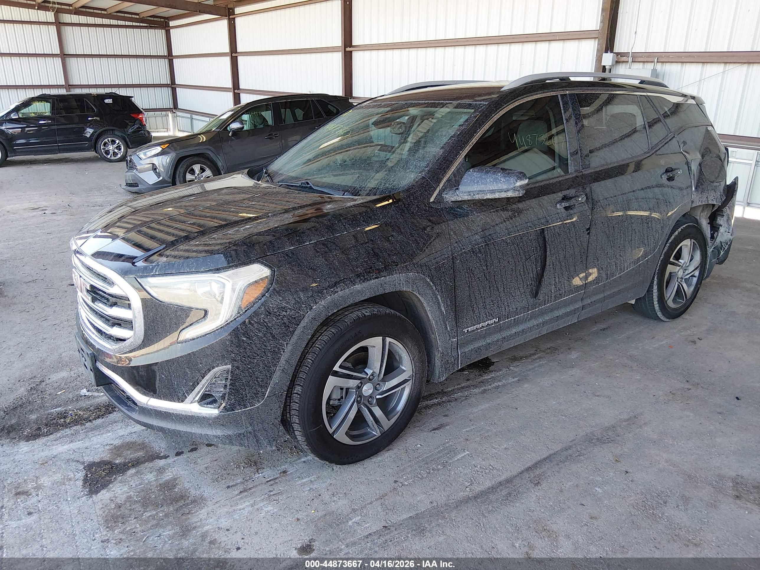 GMC TERRAIN image 2