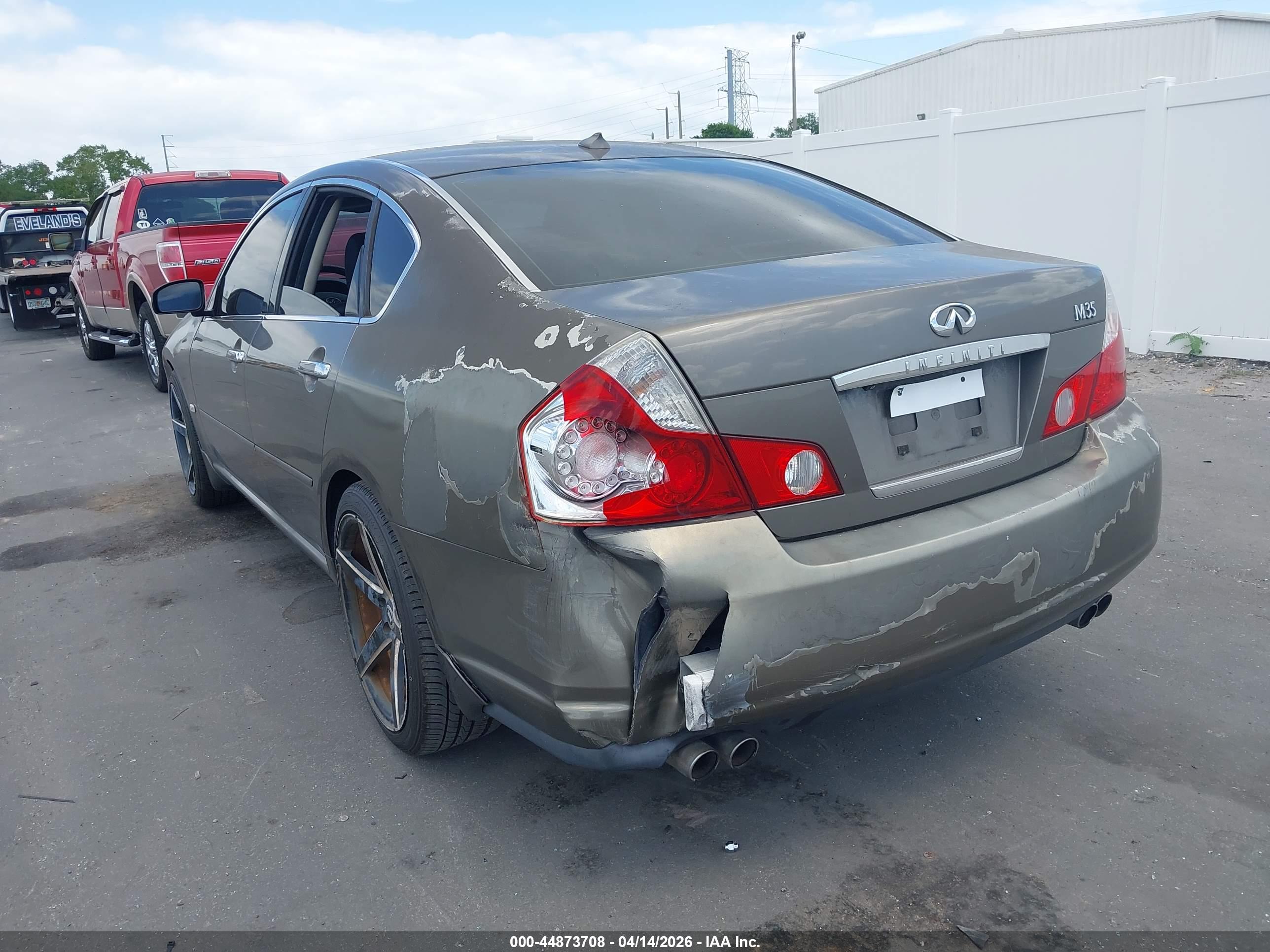 INFINITI M35 image 3