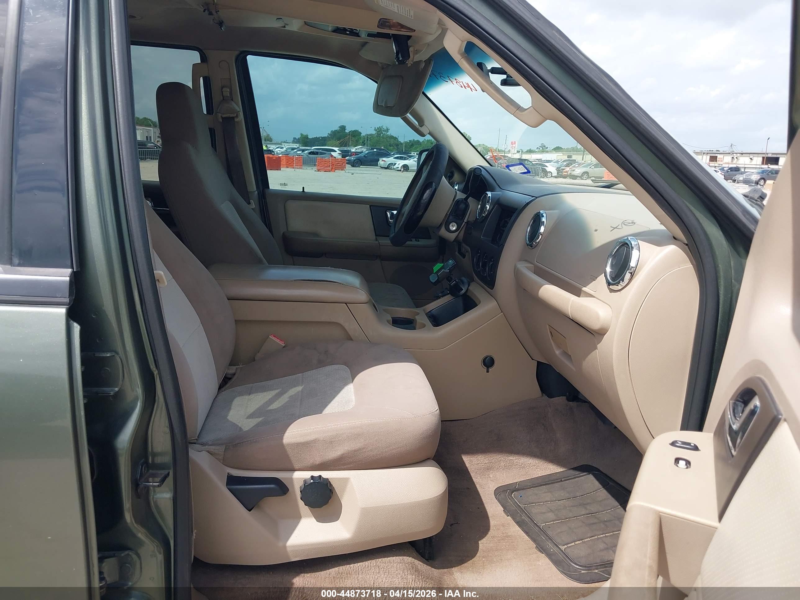 FORD EXPEDITION image 5