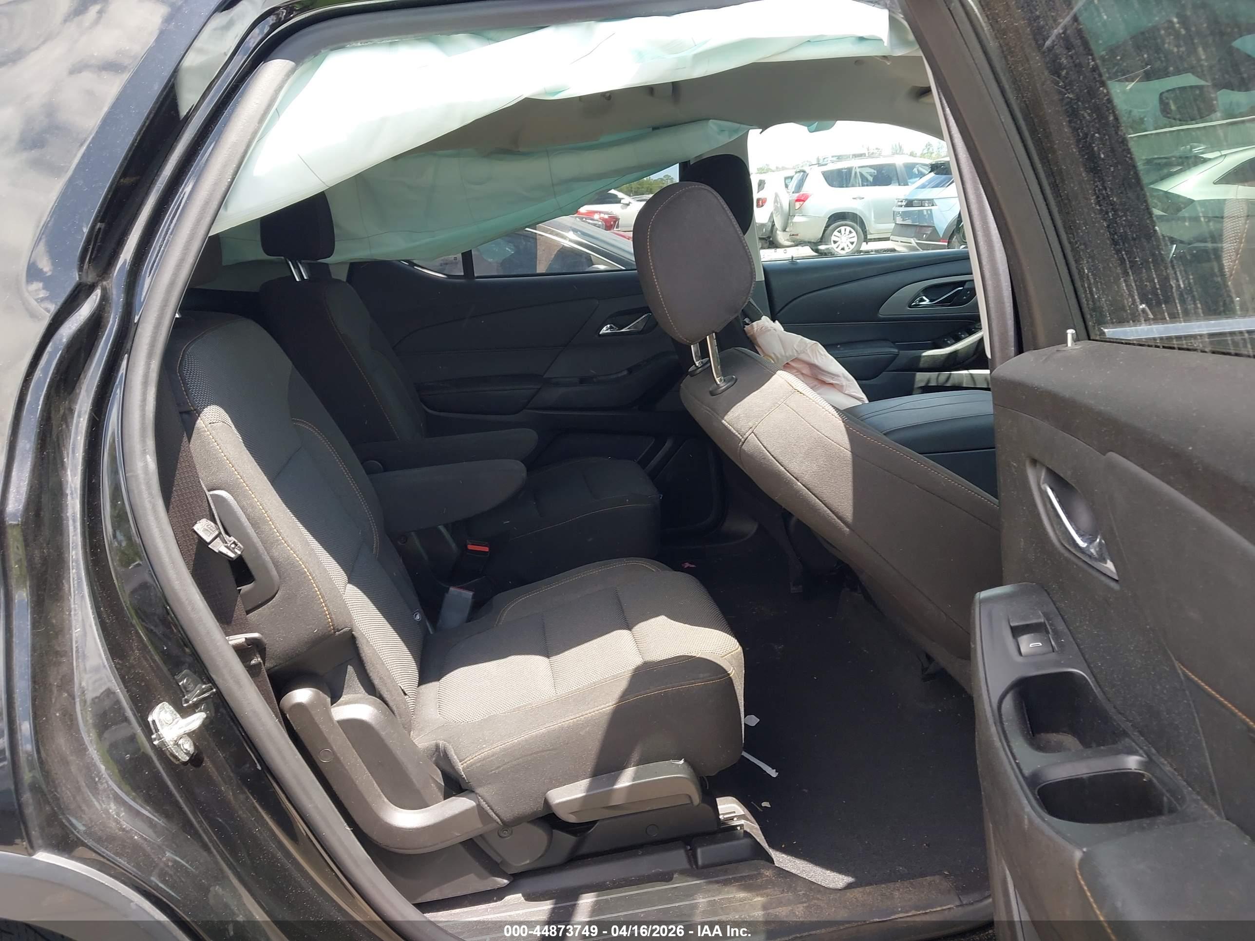 CHEVROLET TRAVERSE image 8