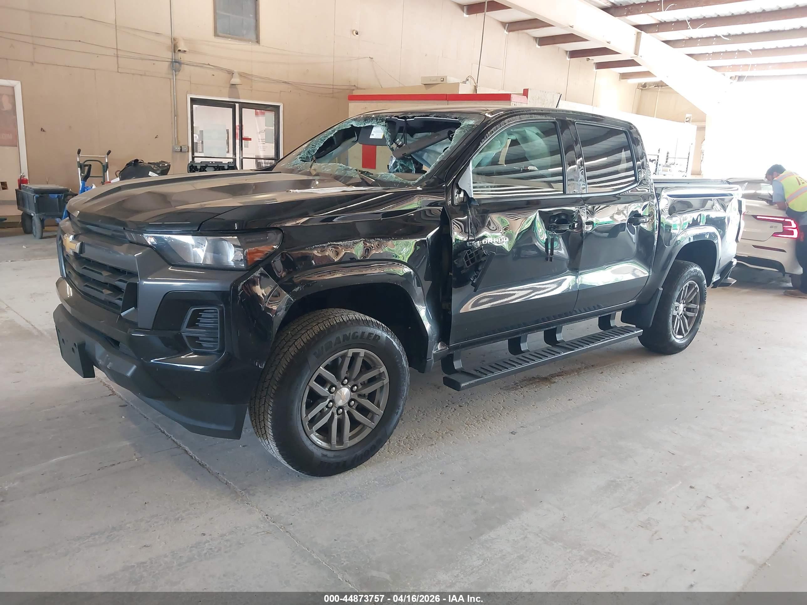 CHEVROLET COLORADO image 2