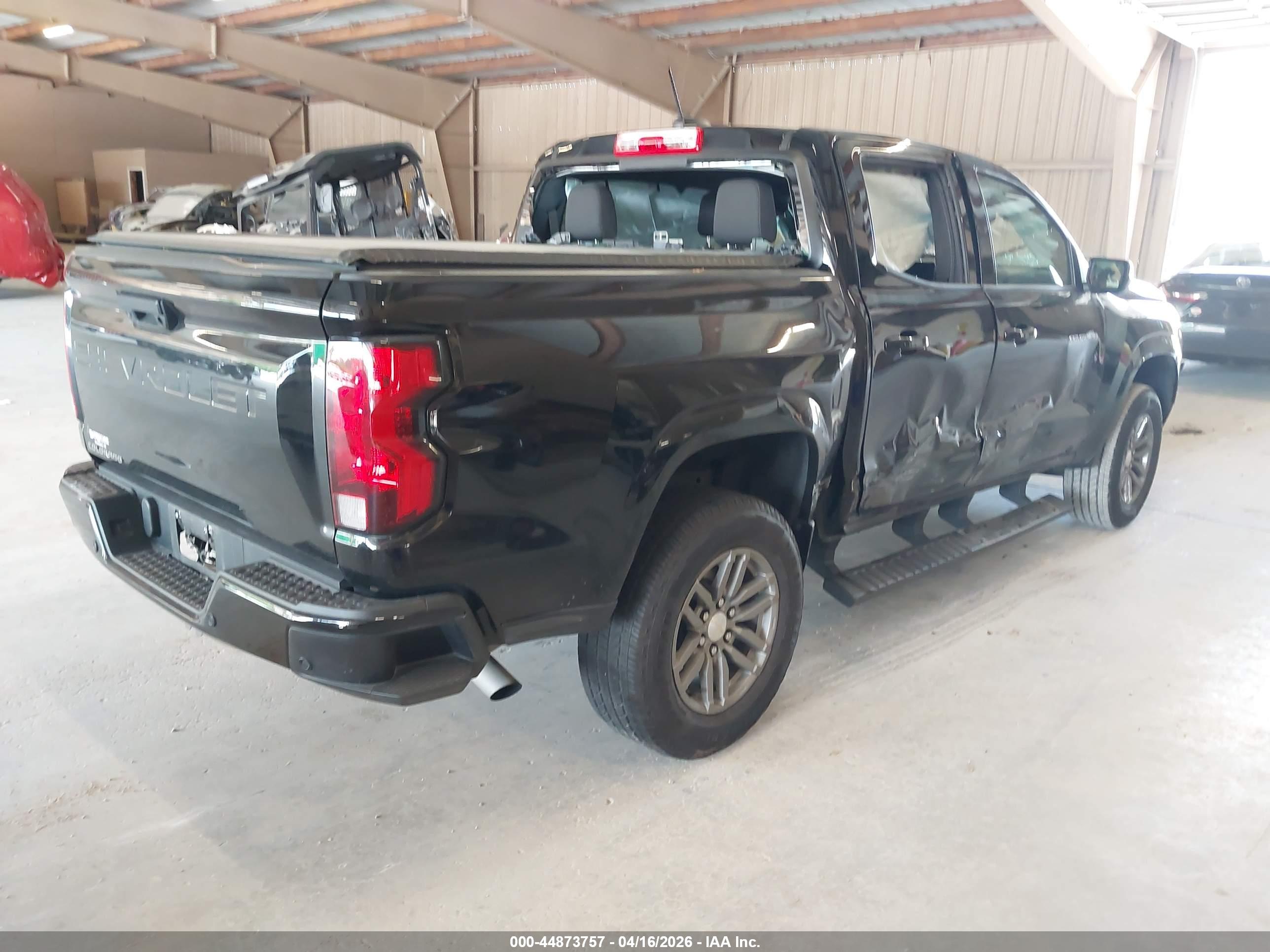 CHEVROLET COLORADO image 4