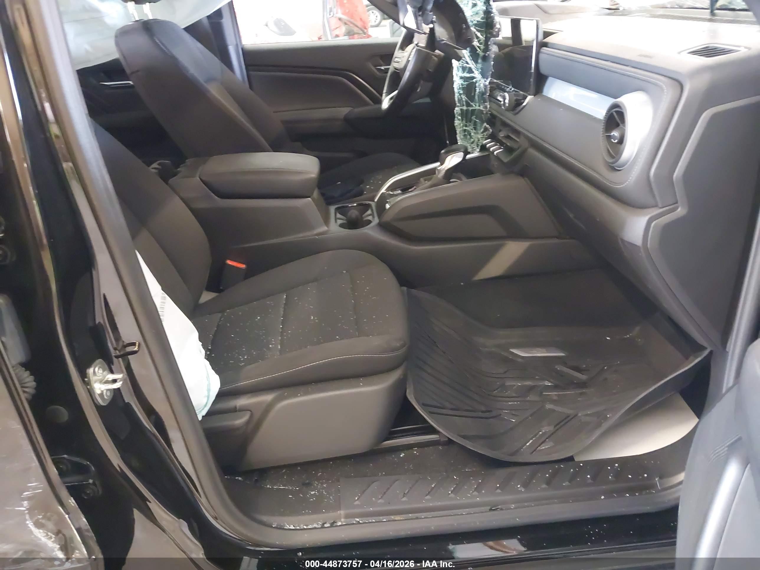 CHEVROLET COLORADO image 5