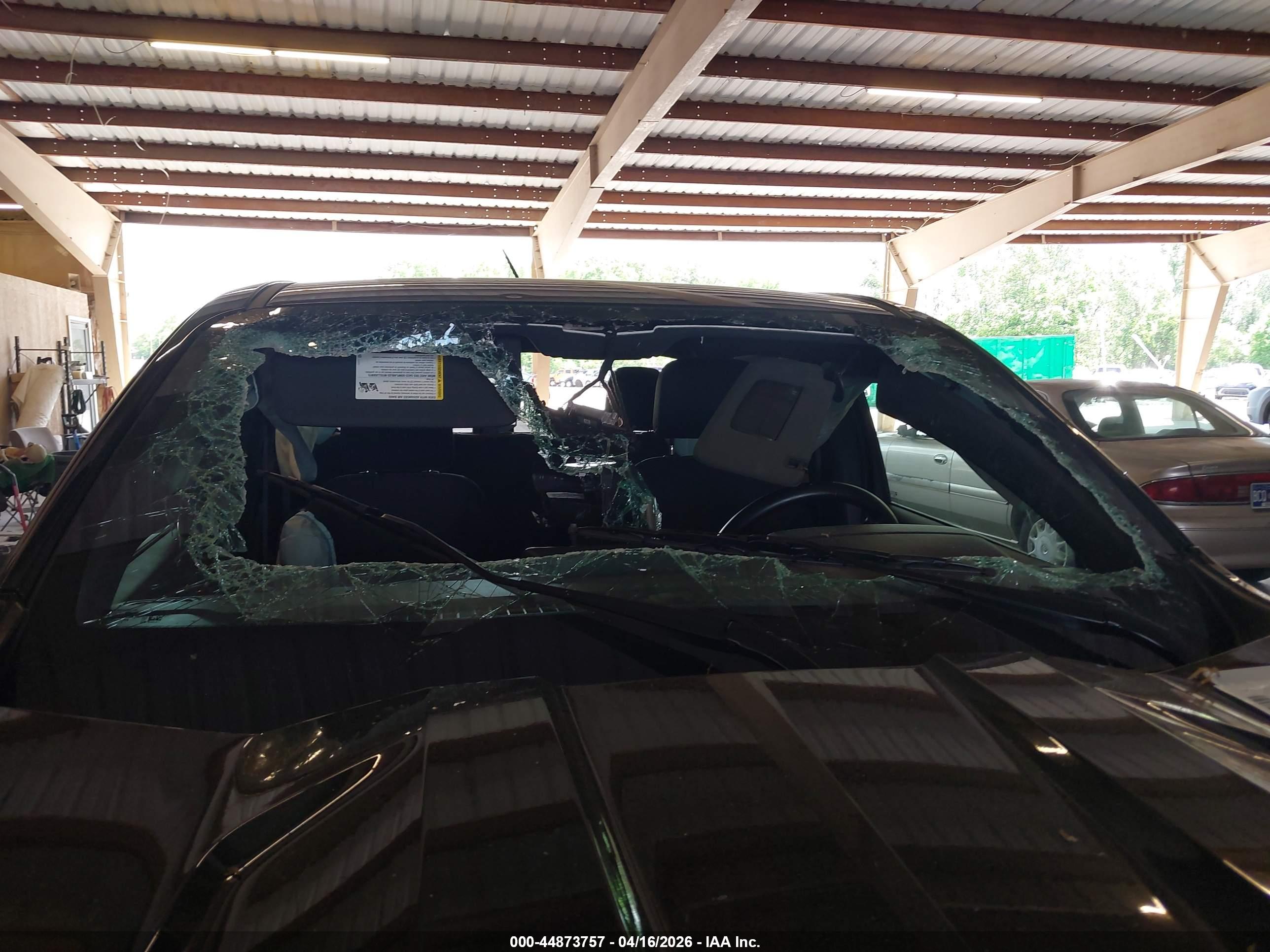 CHEVROLET COLORADO image 6
