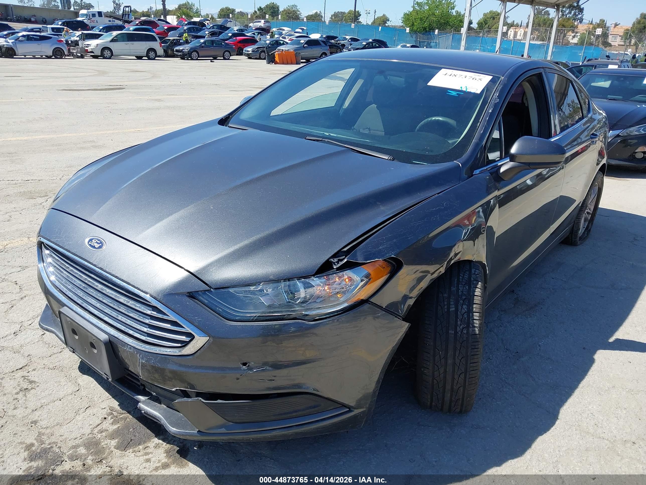 FORD FUSION image 6