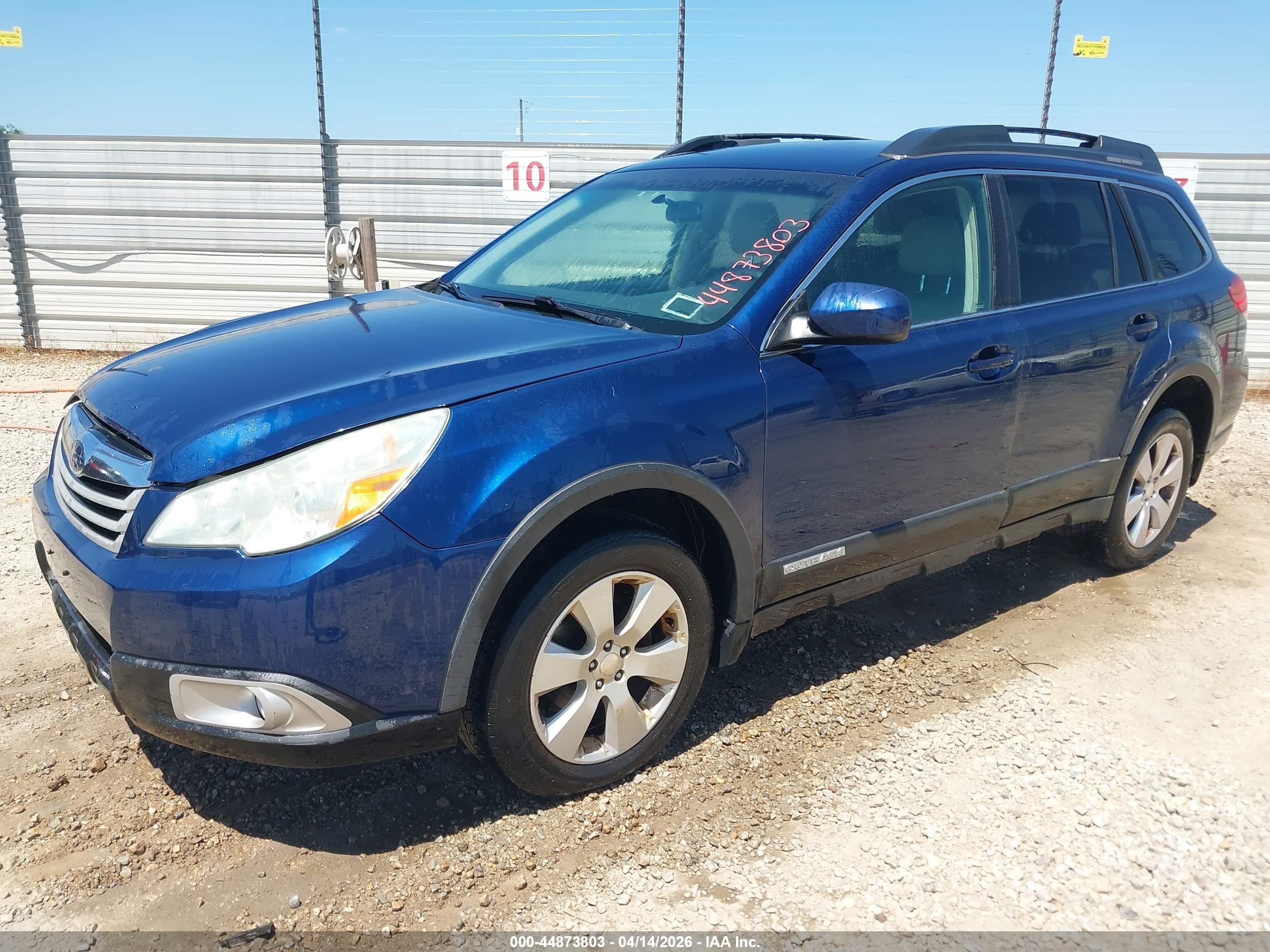 SUBARU OUTBACK image 2