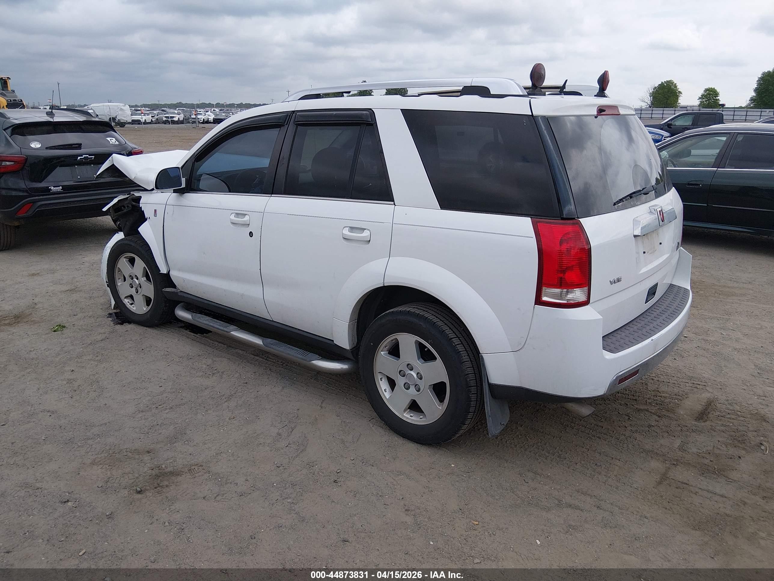 SATURN VUE image 3
