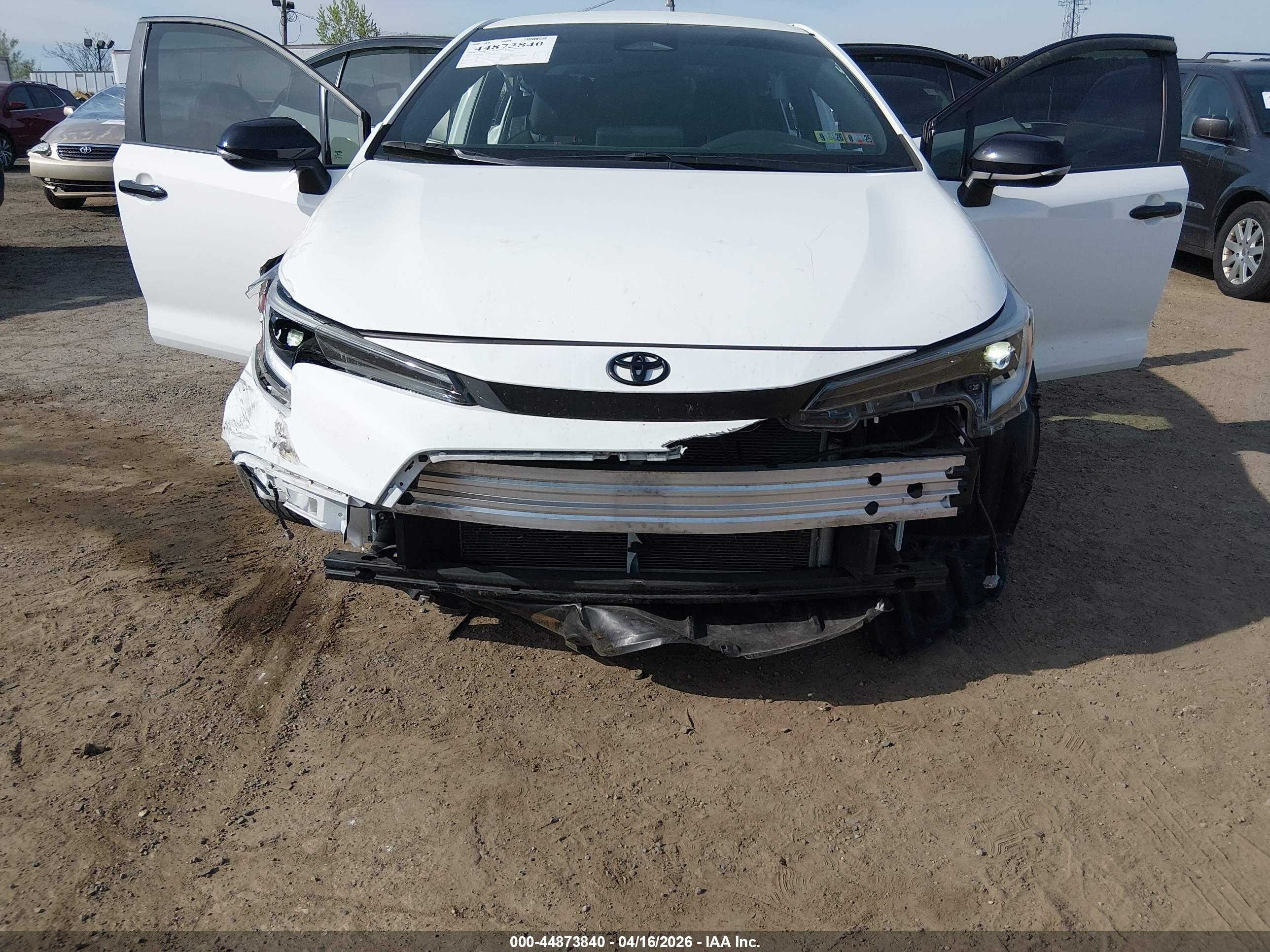 TOYOTA COROLLA image 6