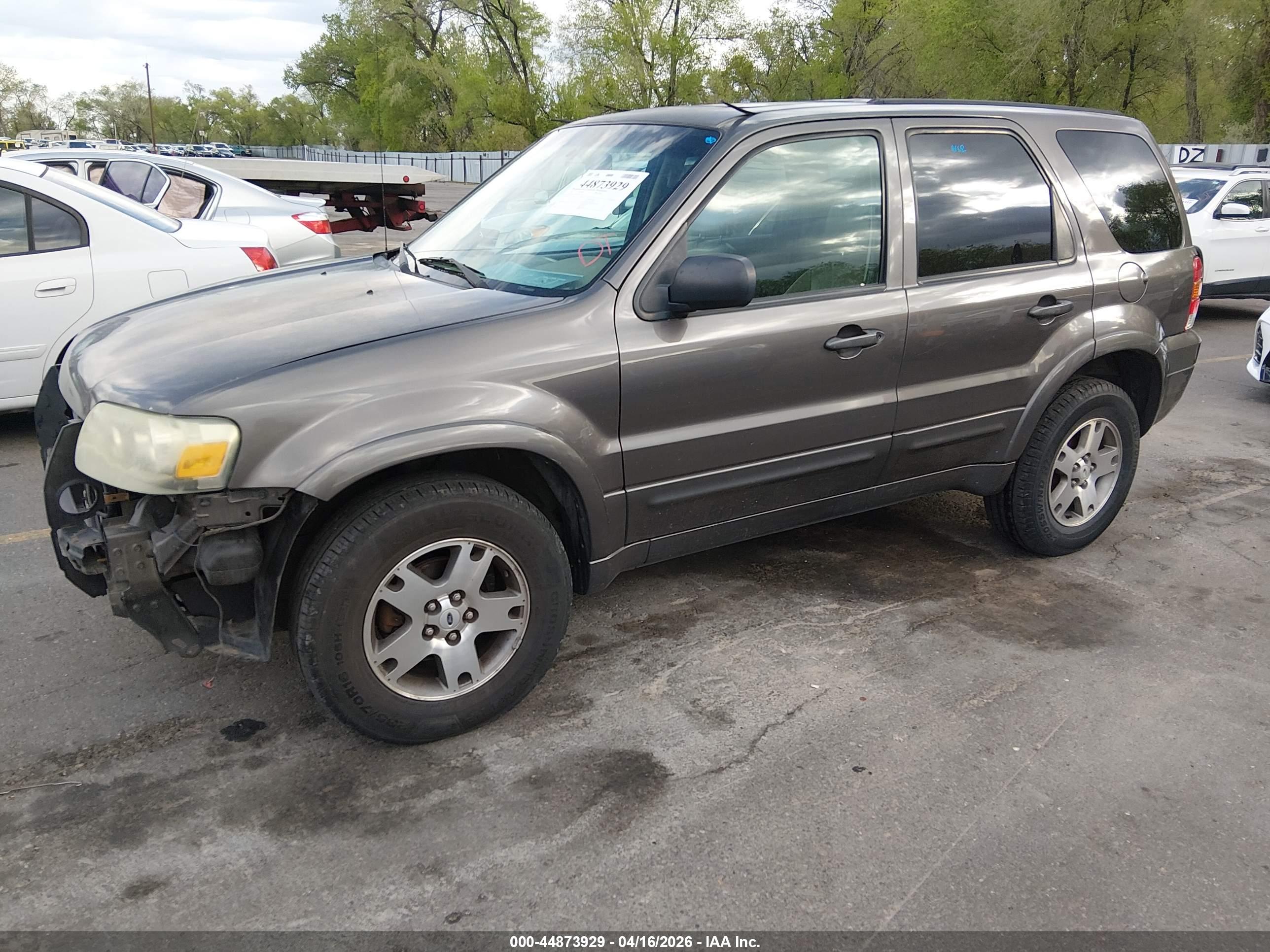 FORD ESCAPE image 2