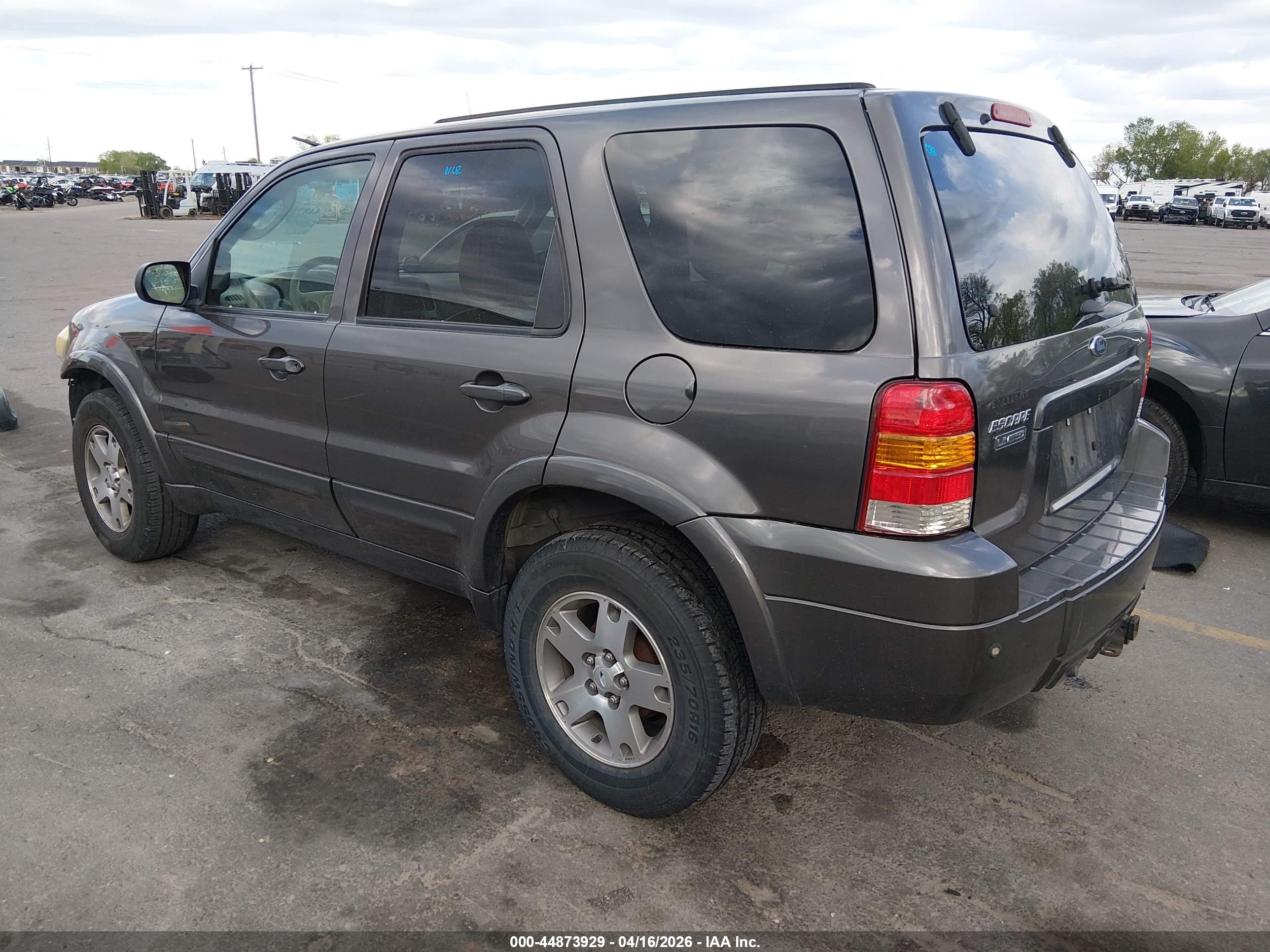 FORD ESCAPE image 3