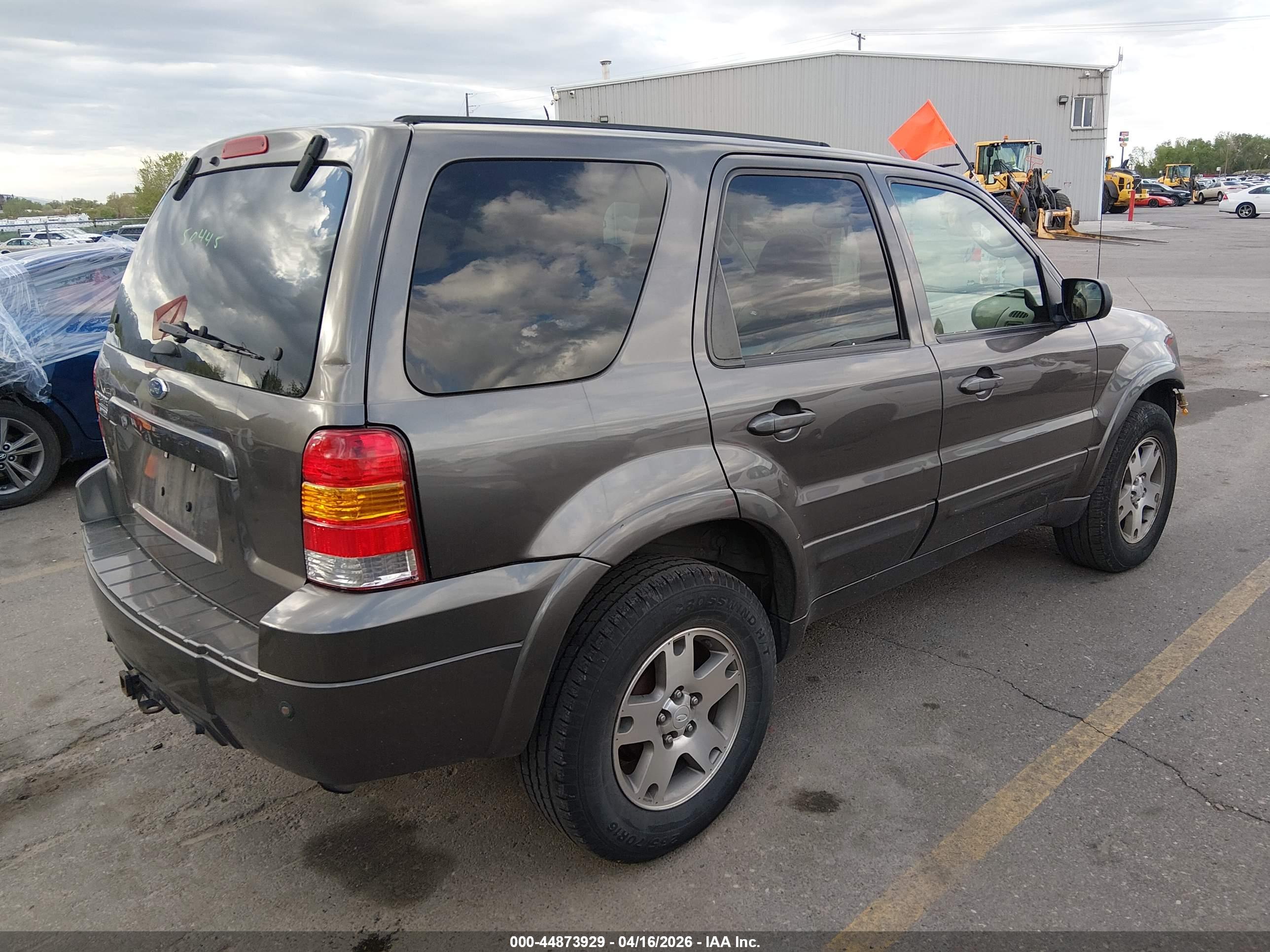 FORD ESCAPE image 4