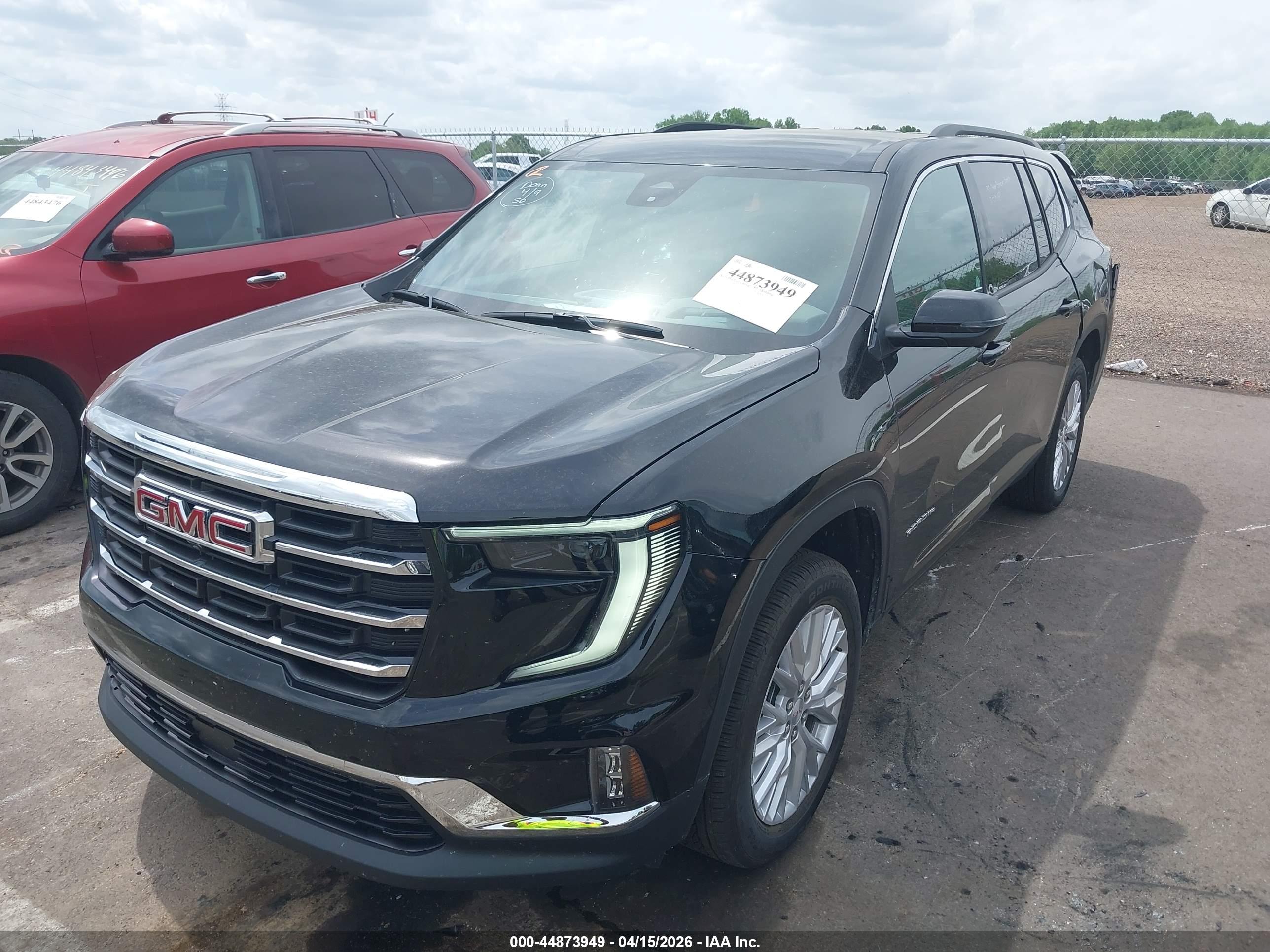 GMC ACADIA image 2
