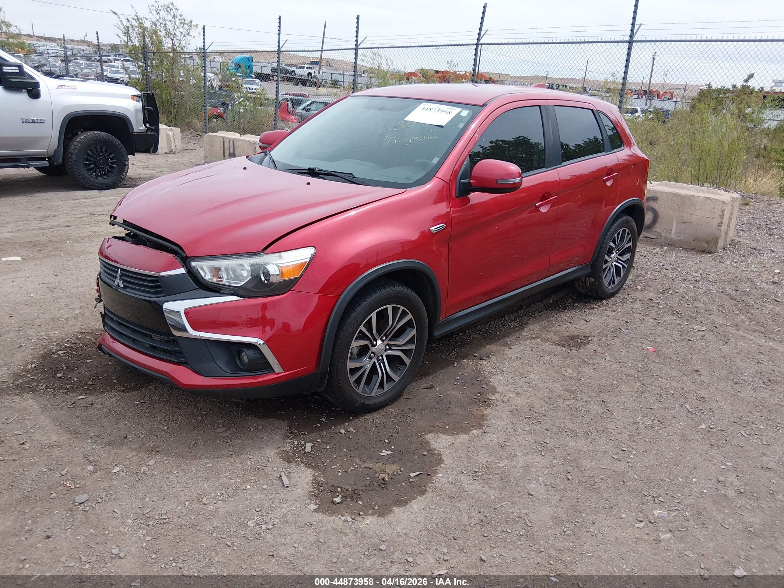 MITSUBISHI OUTLANDER image 2