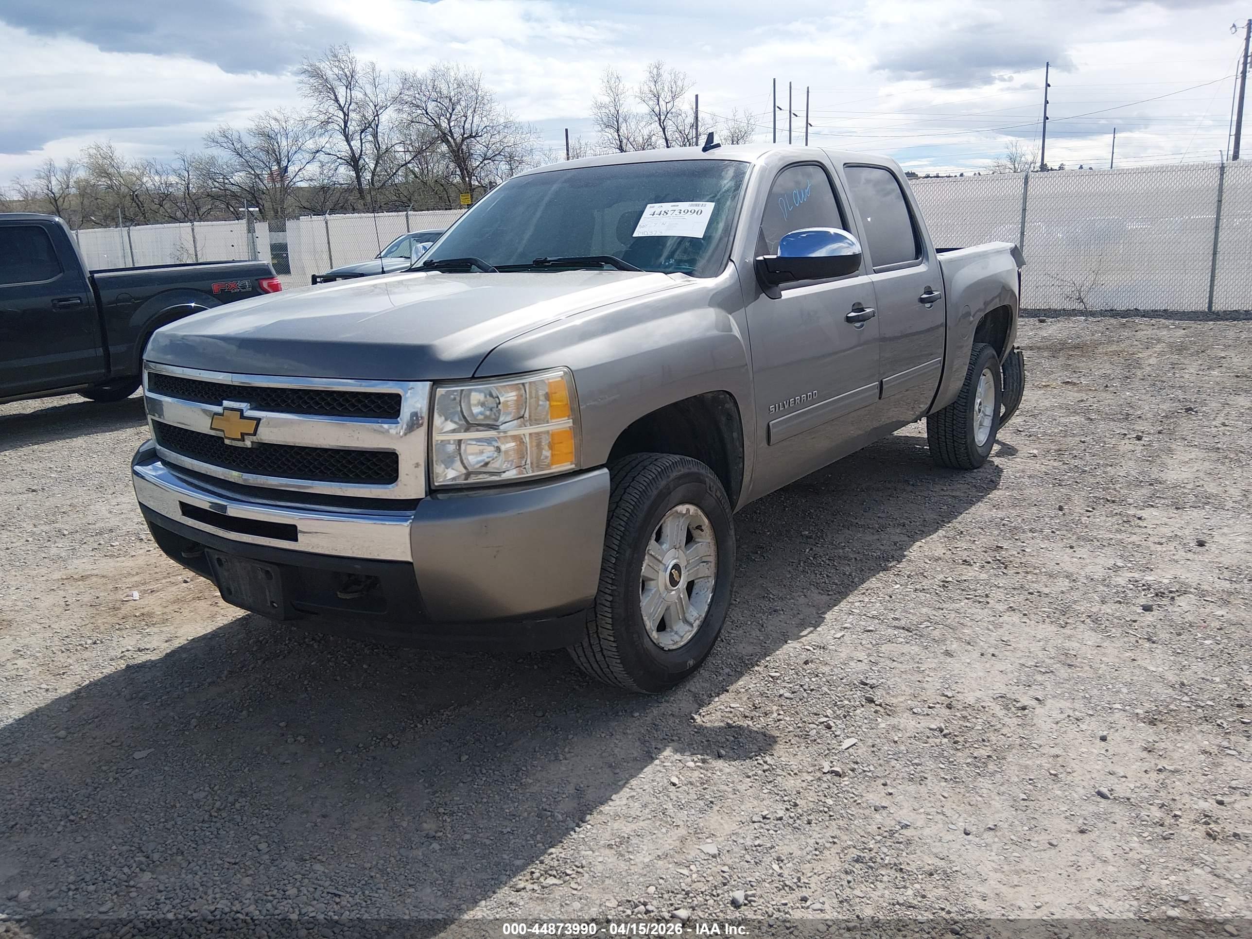 CHEVROLET SILVERADO image 2