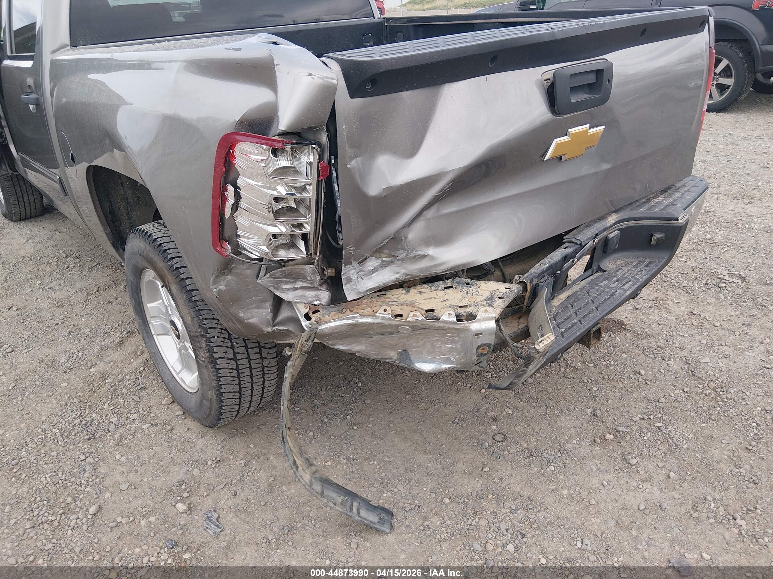 CHEVROLET SILVERADO image 6