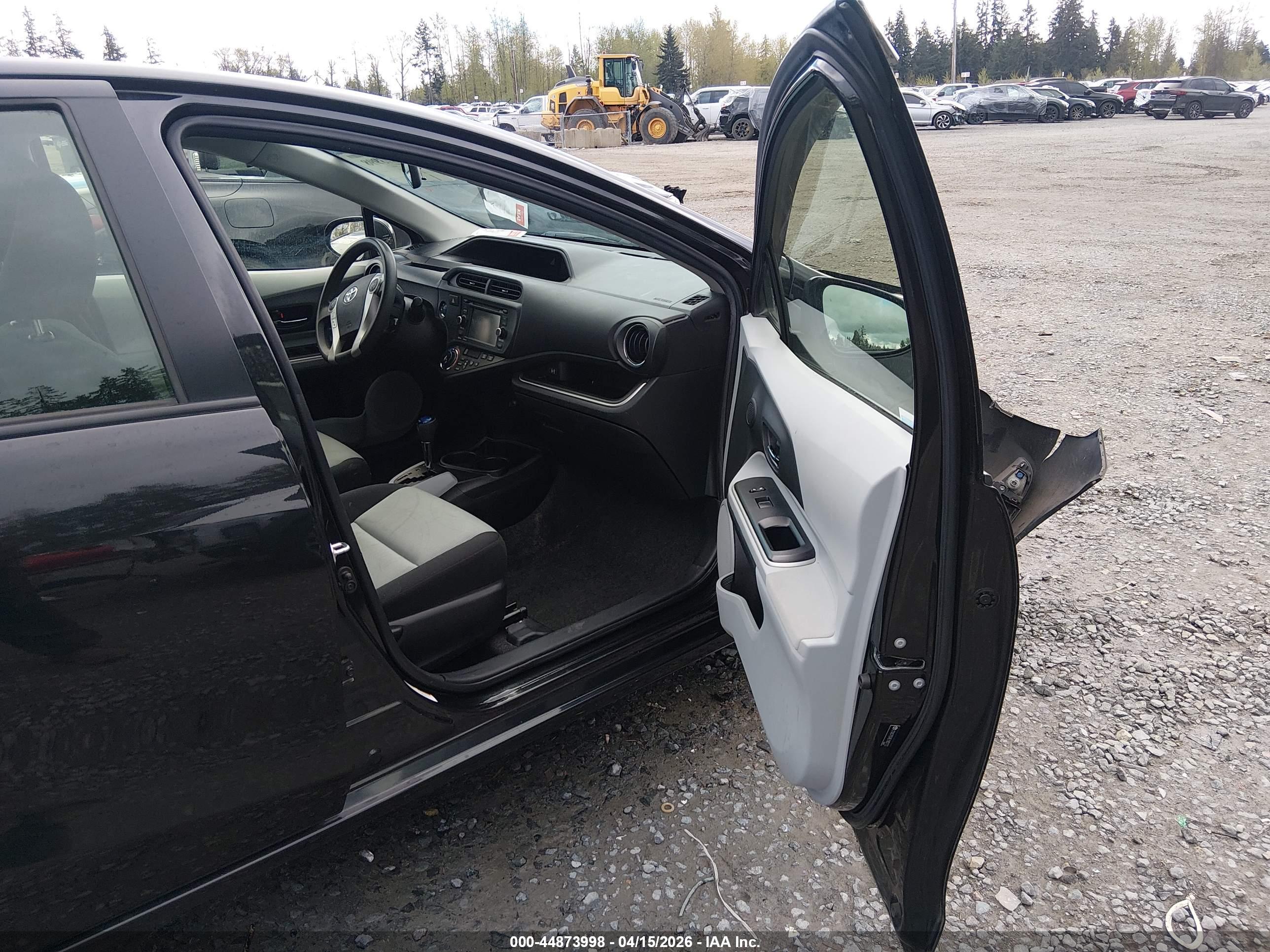 TOYOTA PRIUS image 5